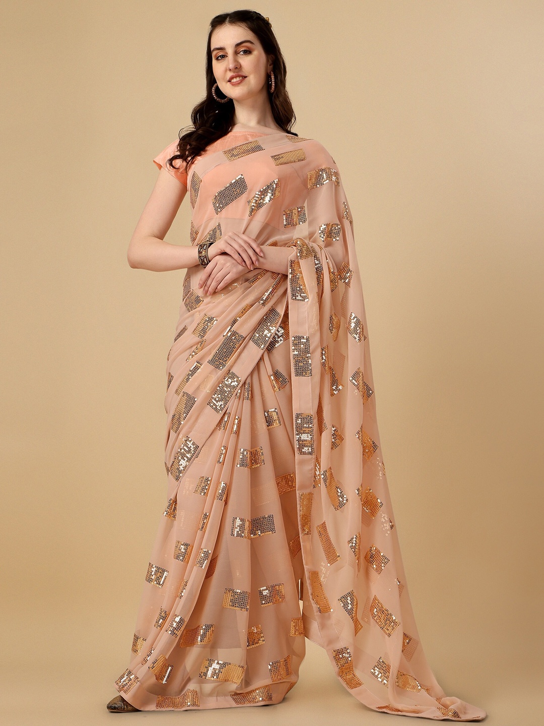 

Vaidehi Fashion Sequinned Georgette Saree, Peach