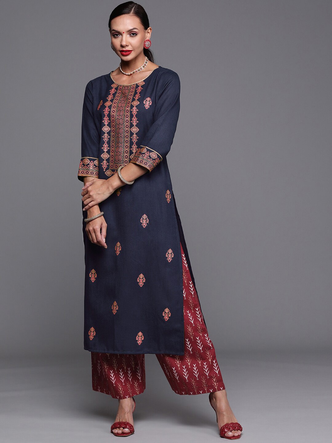 

Indo Era Ethnic Motifs Yoke Design Kurta, Navy blue
