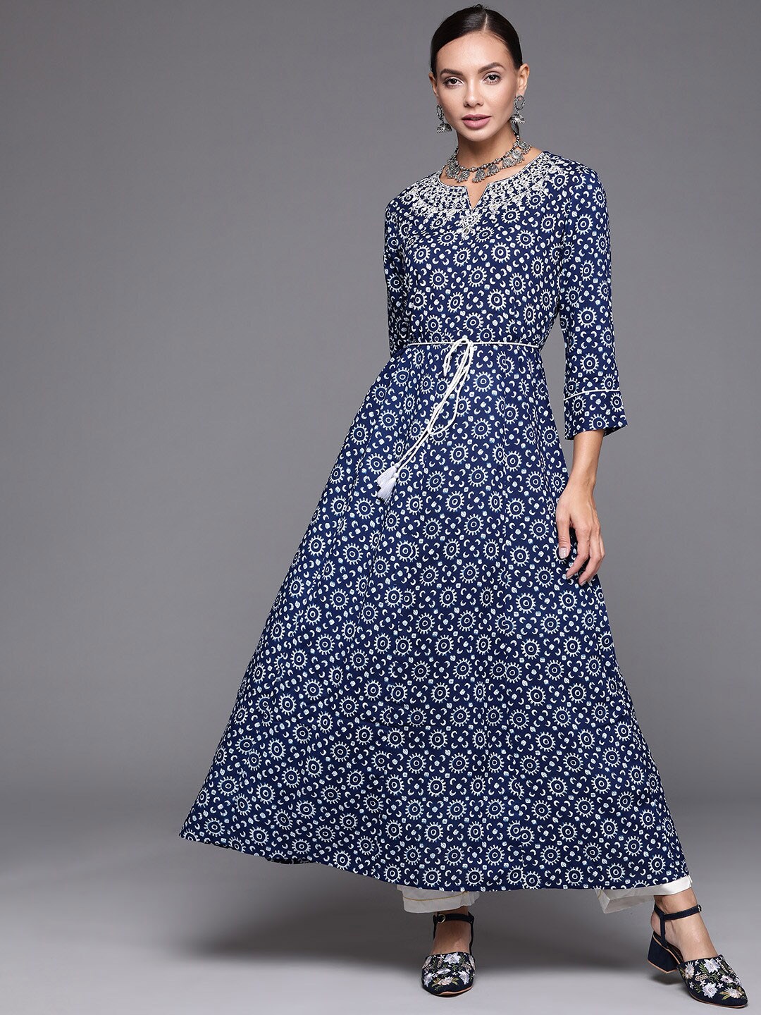 

Indo Era Women Ethnic Motifs Printed Notch Neck Thread Work A-line Kurta, Navy blue