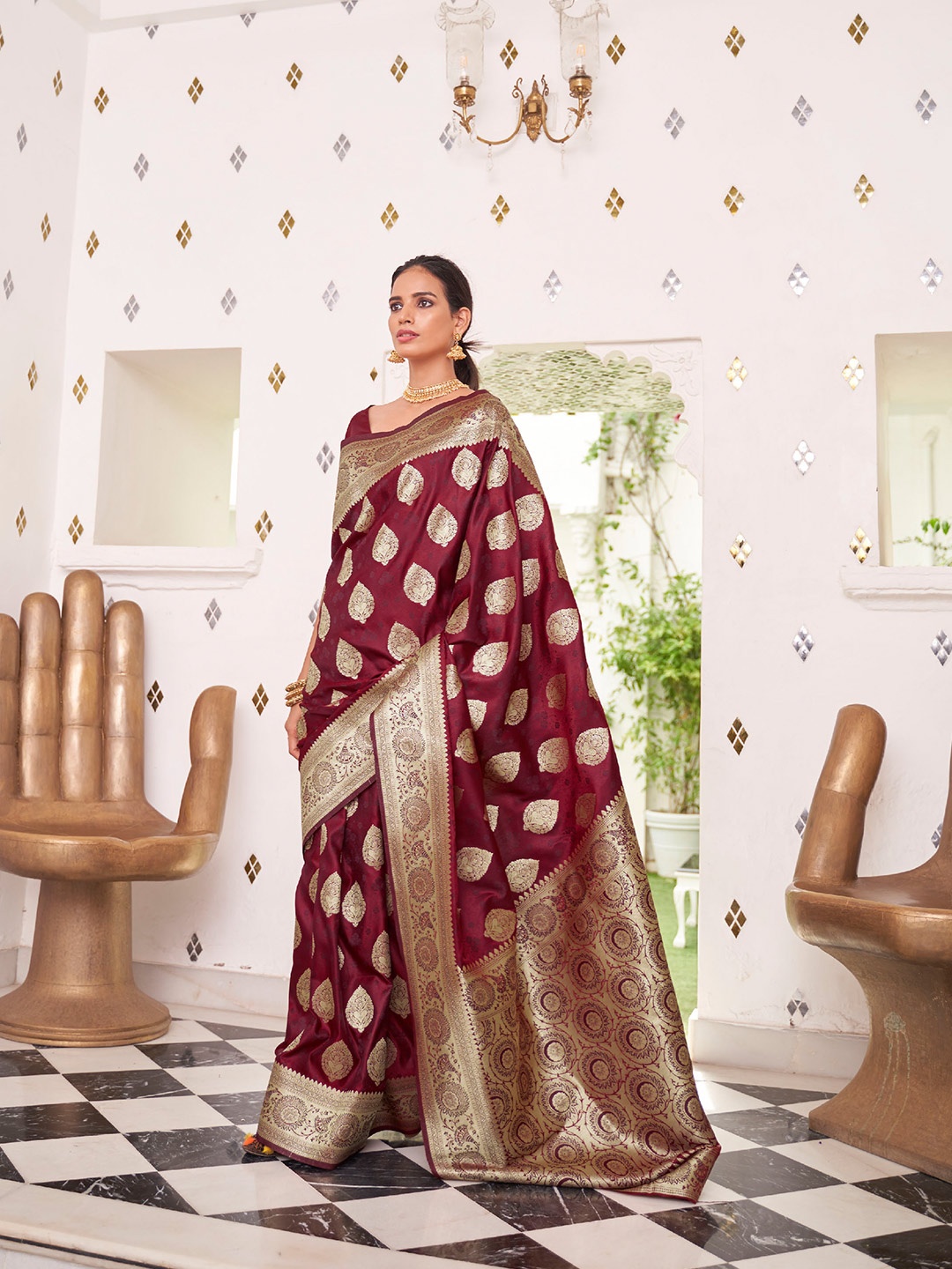 

Mitera Ethnic Motifs Woven Design Zari Pure Silk Saree, Maroon