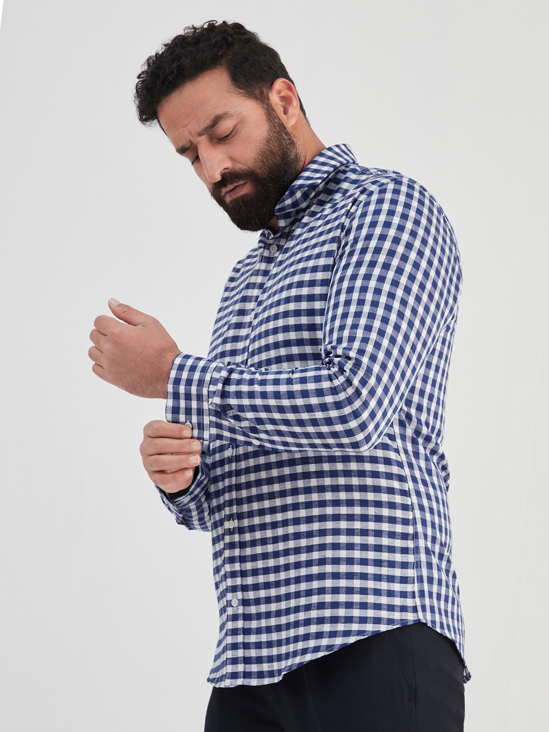 

MR BUTTON Men Gingham Checks Cotton Slim Fit Casual Shirt, Blue