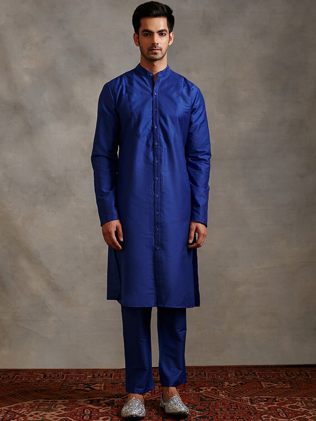 

Abhishti Men Mandarin Collar Kurta with Pyjamas, Blue