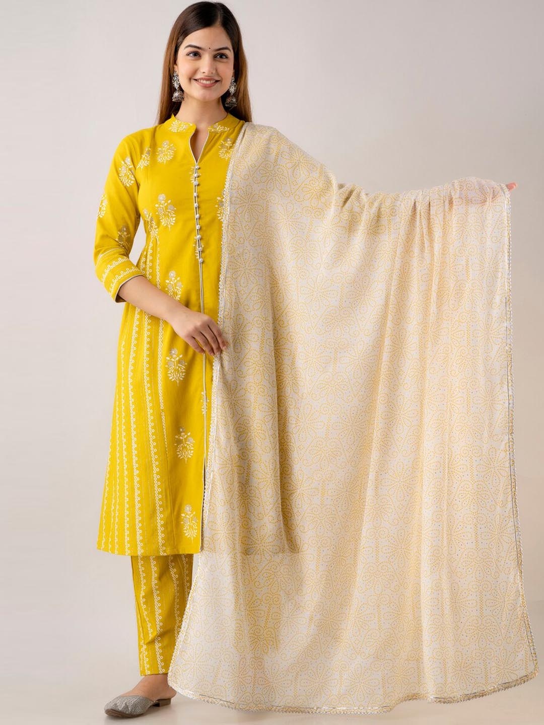 

Kurtipedia Floral Printed Pure Cotton Kurta with Trousers & Dupatta, Mustard