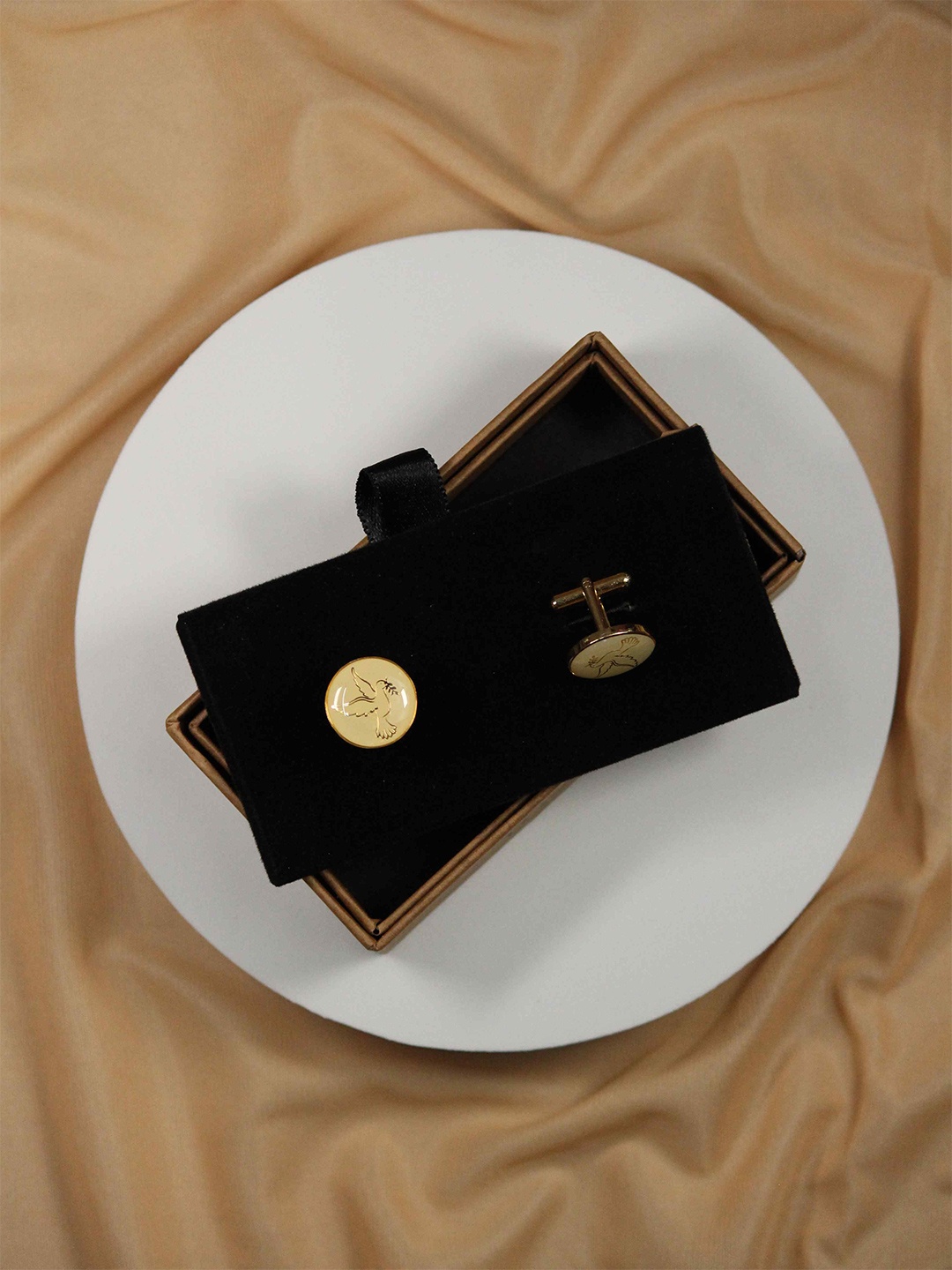 

Tossido Men Round Cufflink, Gold