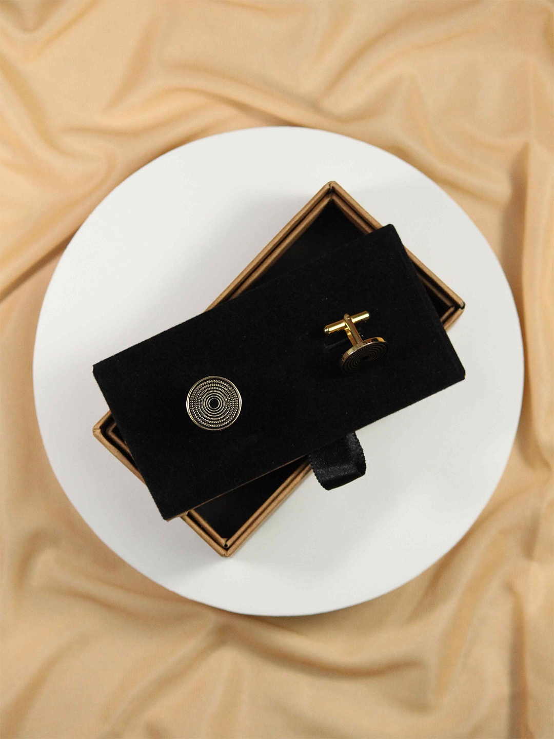 

Tossido Gold-Plated Round Cufflink, Black