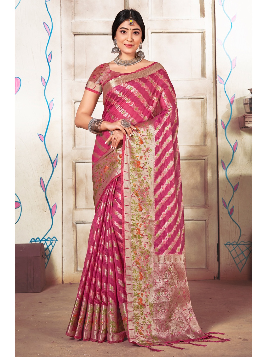 

Exclusiva Woven Design Zari Organza Saree, Pink
