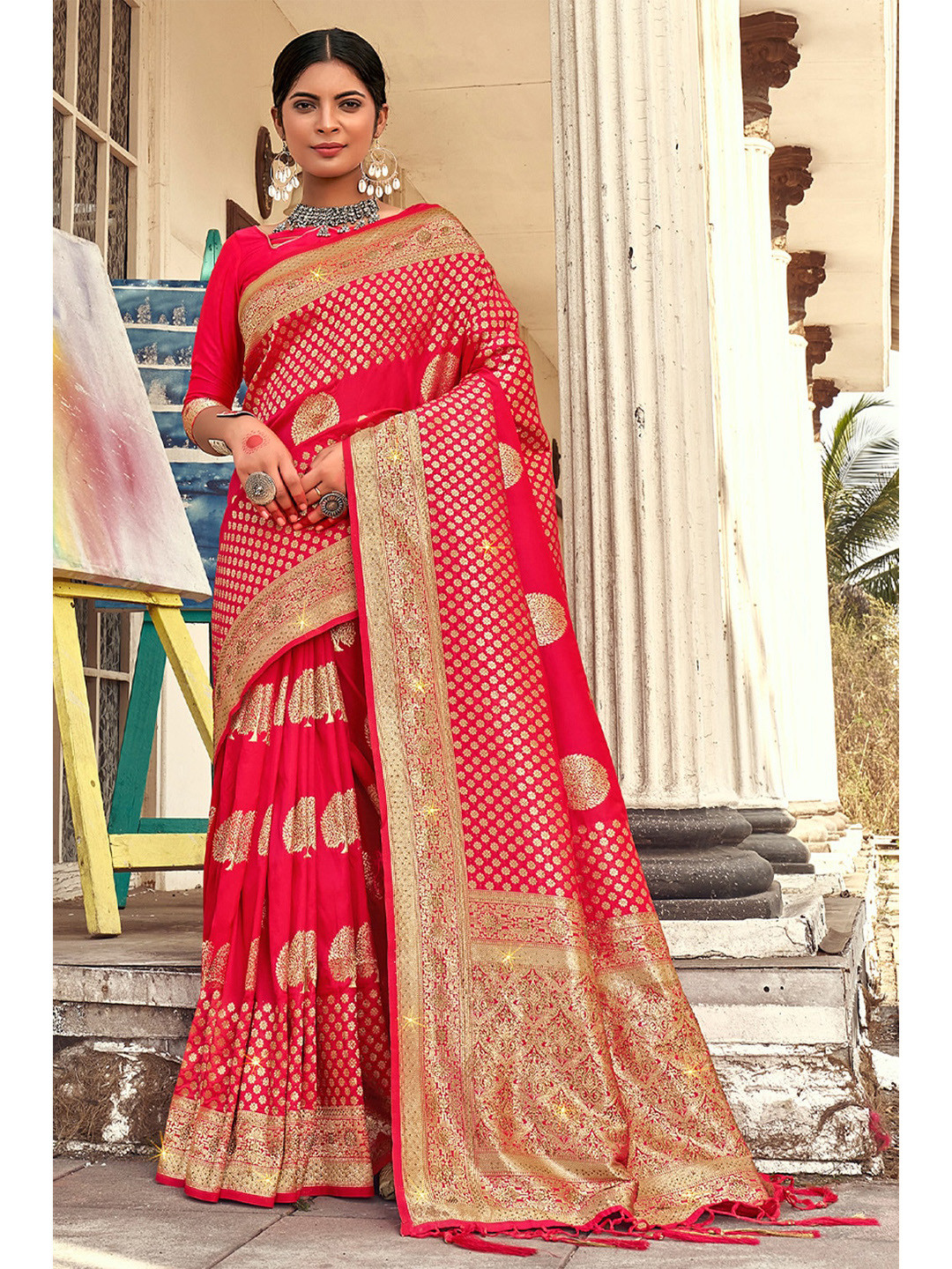 

Exclusiva Woven Design Zari Silk Blend Banarasi Saree, Red