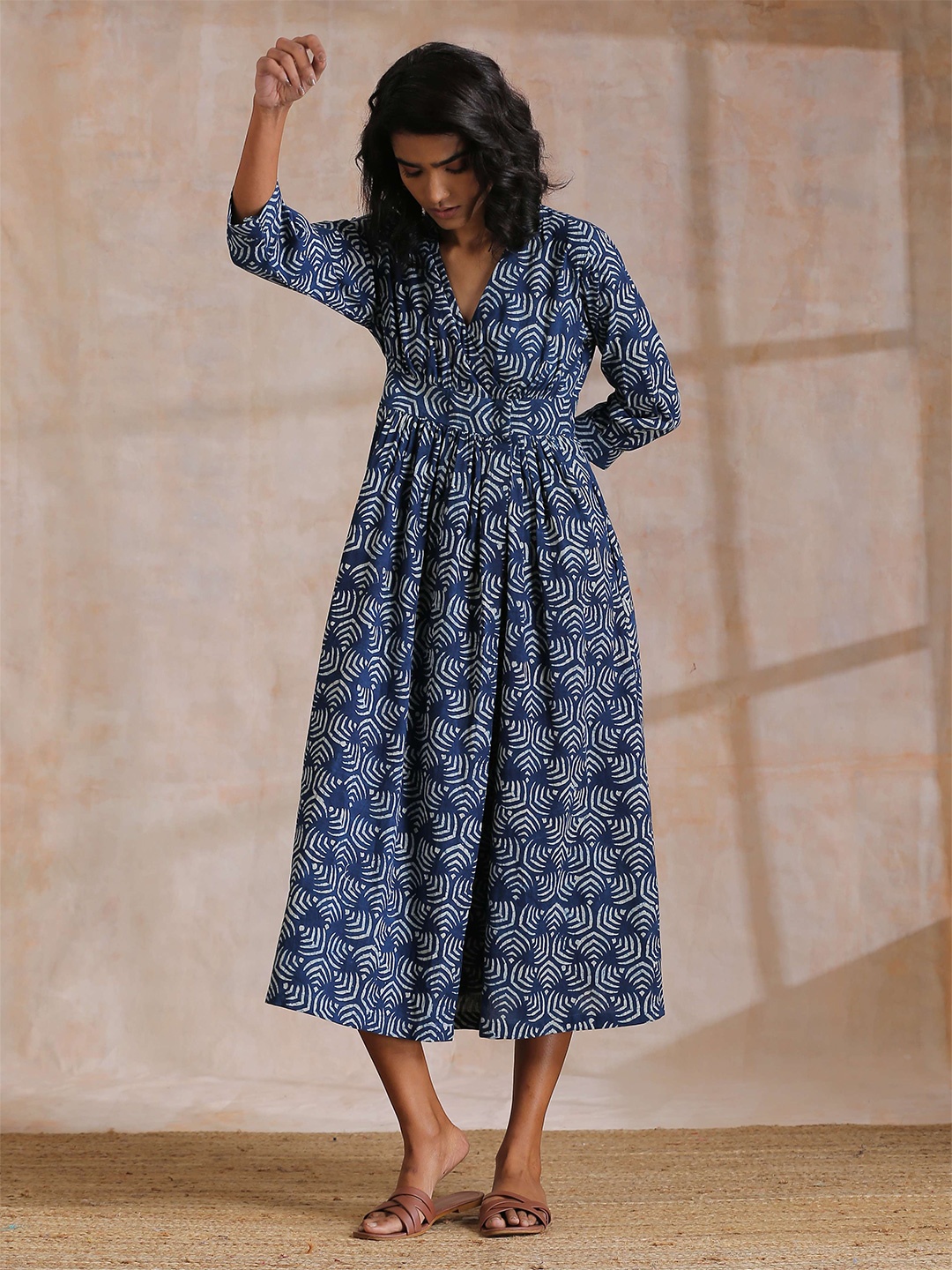 

trueBrowns Printed Wrap Cotton Midi Dress, Blue