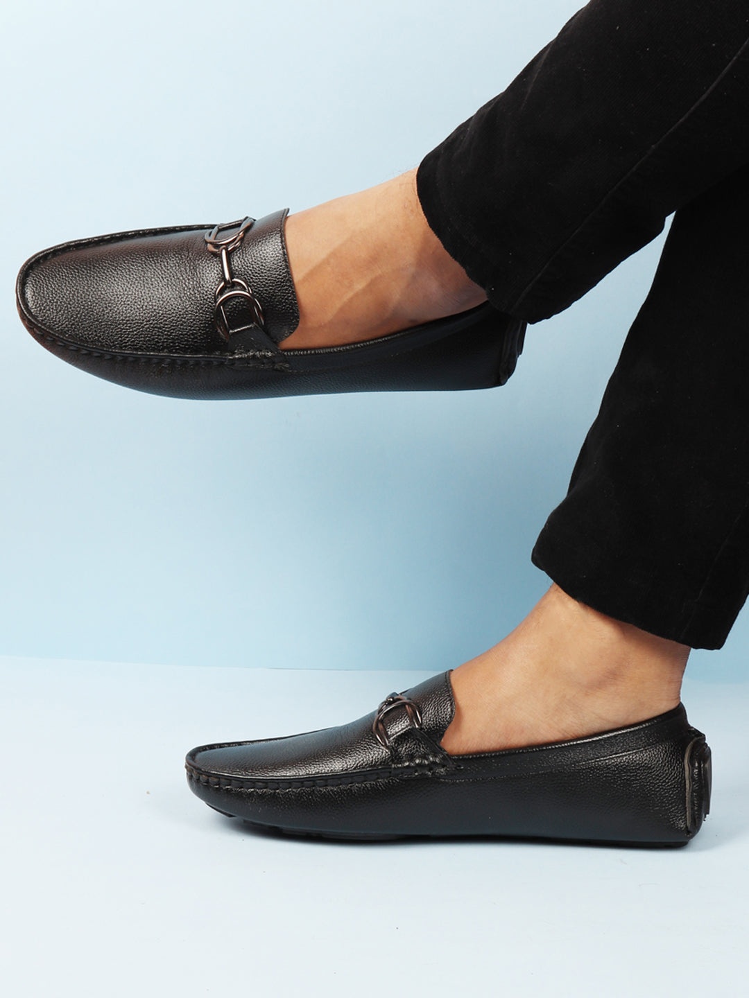 

FAUSTO Men Textured Lightweight Loafers, Black