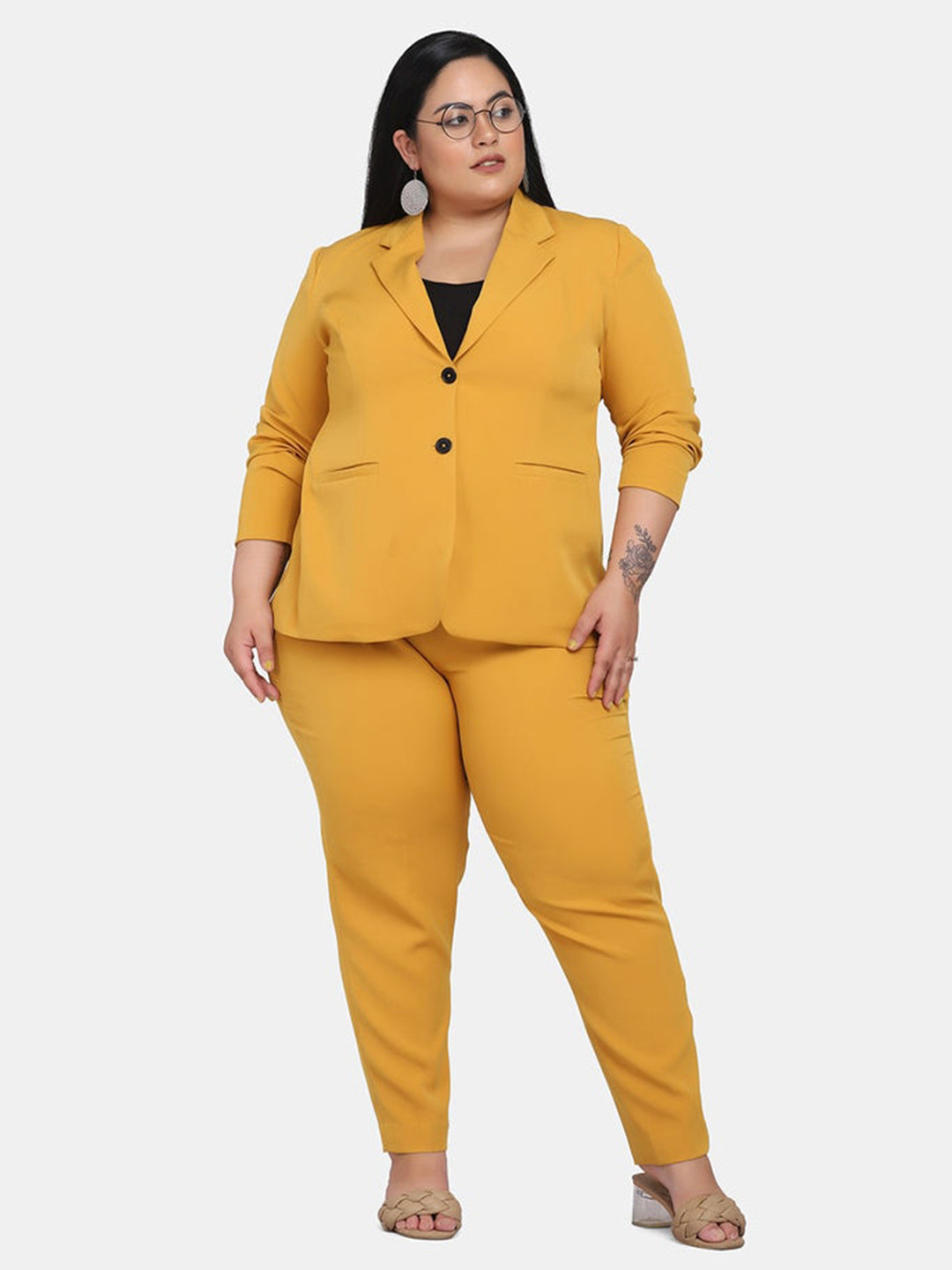 

PowerSutra Single-Breasted Notched Lapel Collar Regular Fit Formal Suit, Mustard