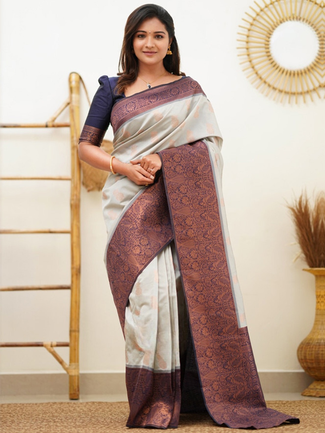 

ORUS Woven Design Zari Silk Blend Kanjeevaram Saree, Grey