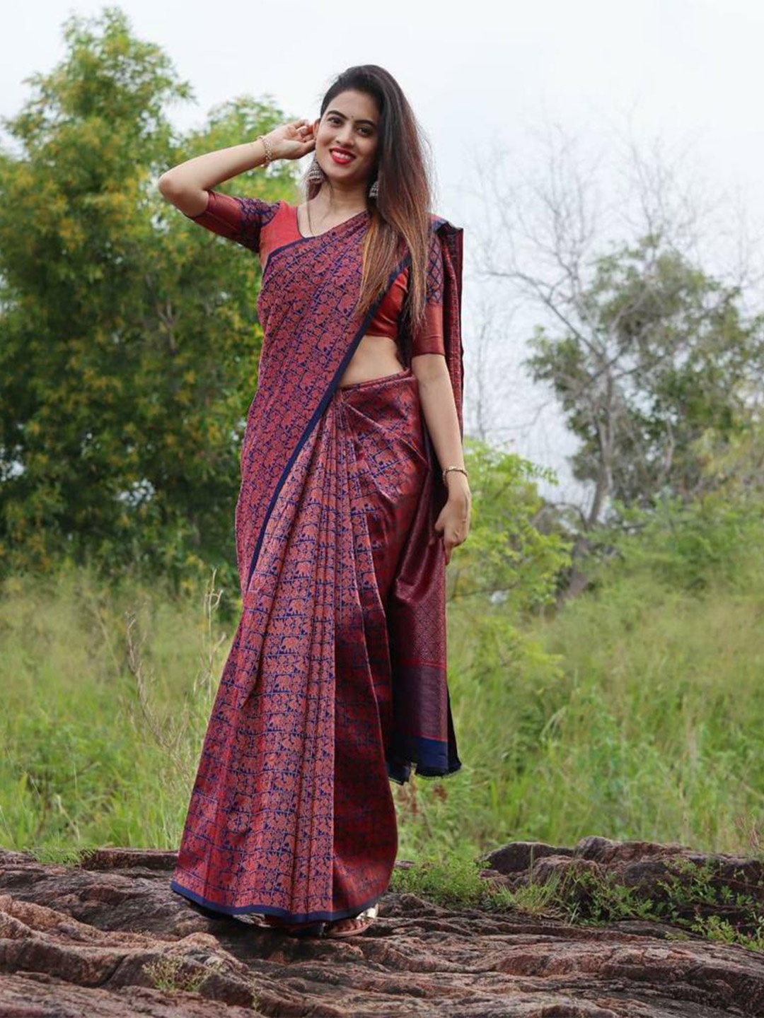 

ORUS Woven Design Zari Silk Blend Kanjeevaram Saree, Maroon