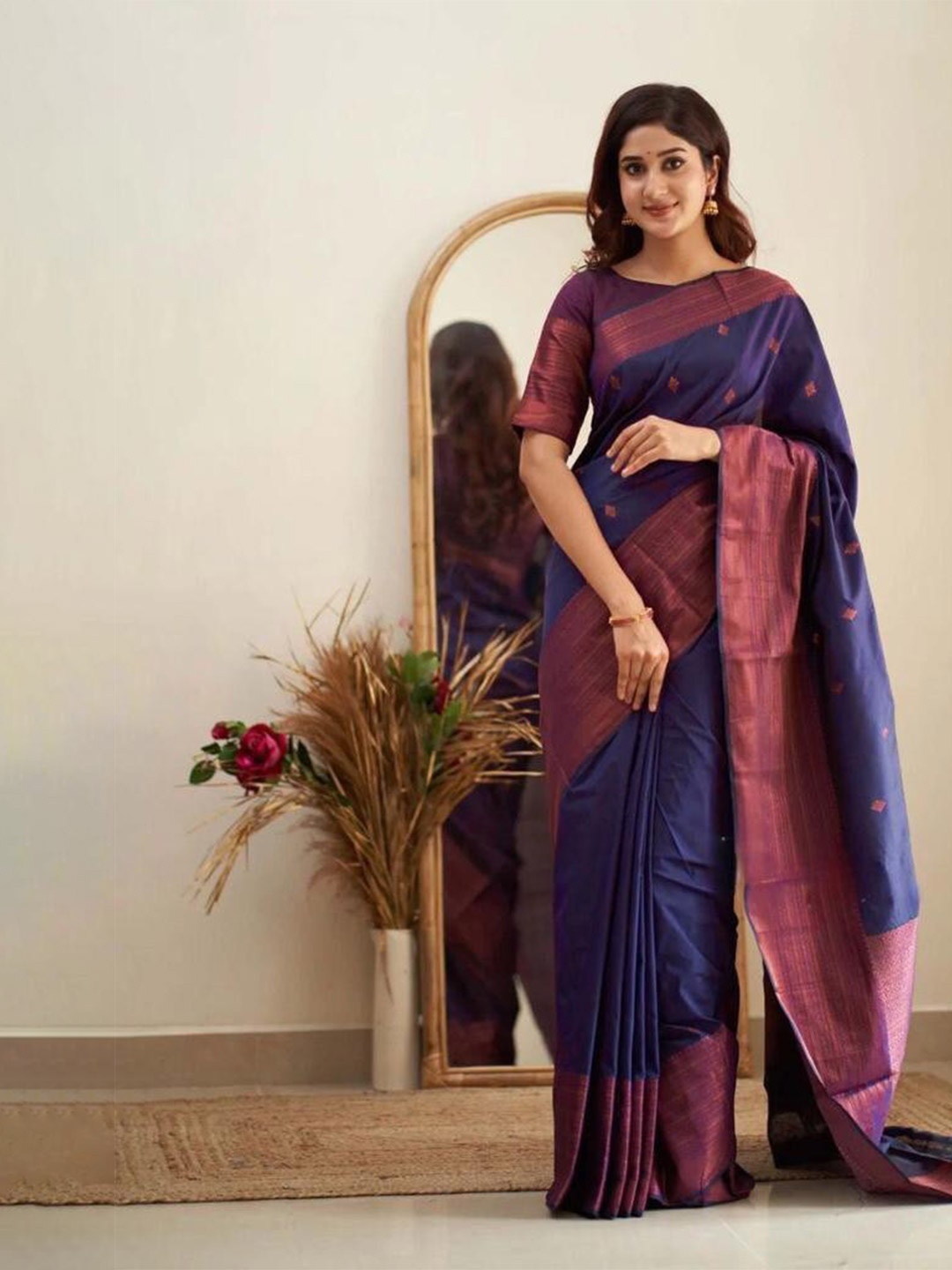 

ORUS Woven Design Zari Silk Blend Kanjeevaram Saree, Blue