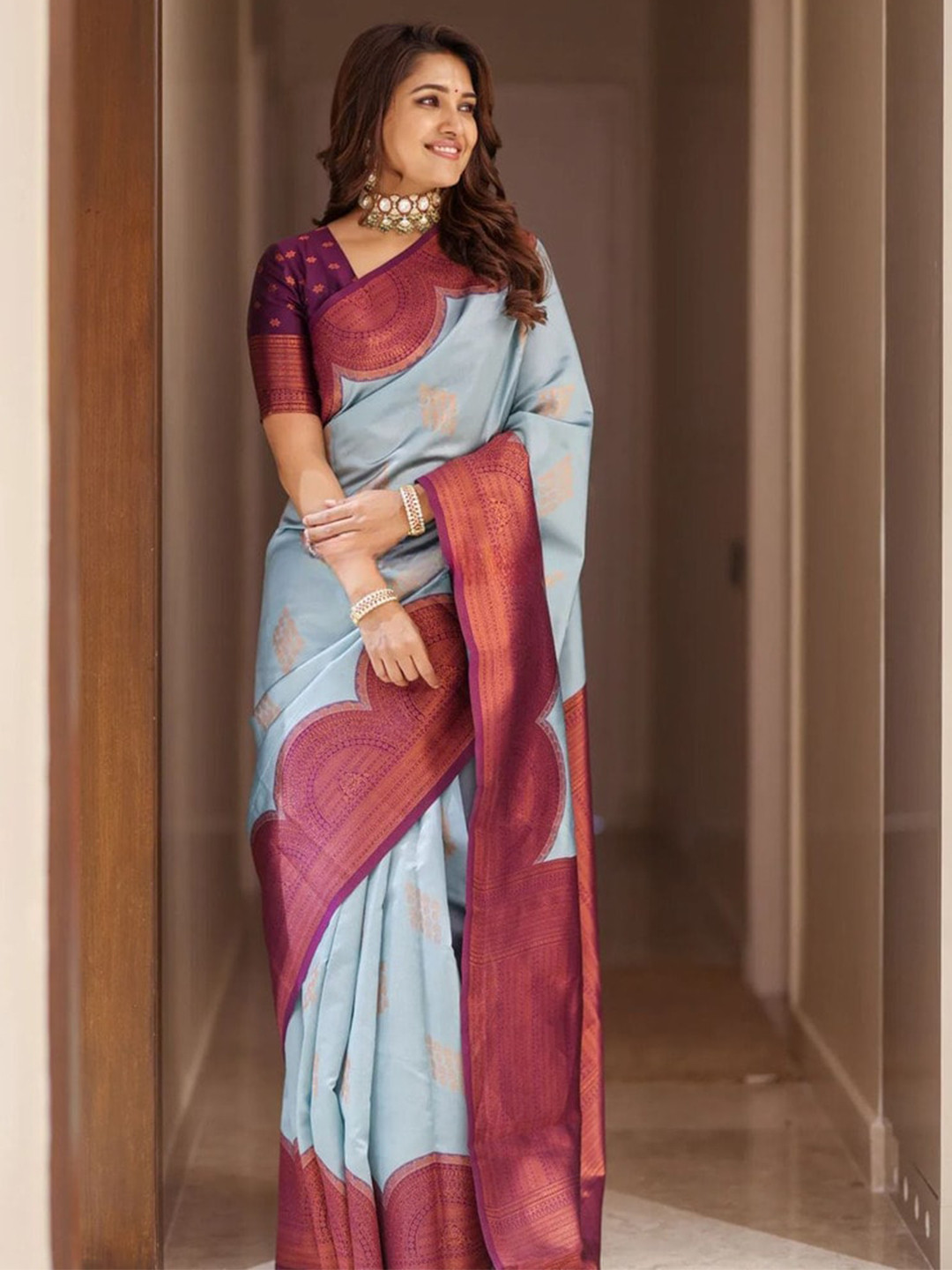 

ORUS Woven Design Zari Silk Blend Kanjeevaram Saree, Blue