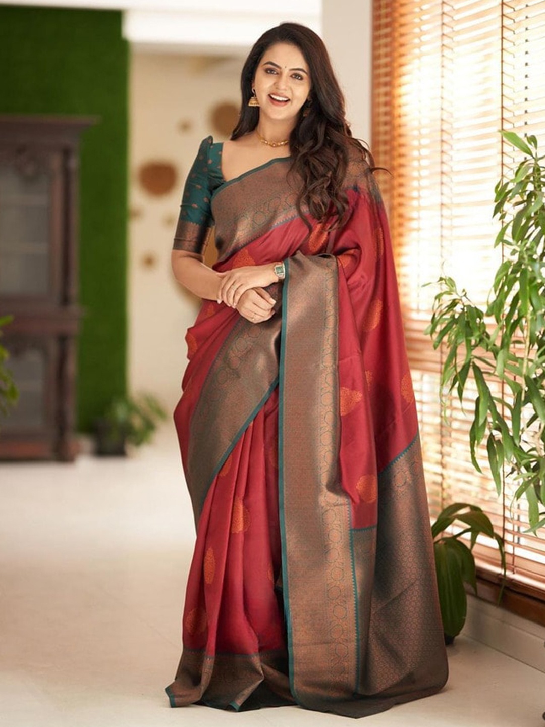 

ORUS Woven Design Zari Silk Blend Kanjeevaram Saree, Maroon