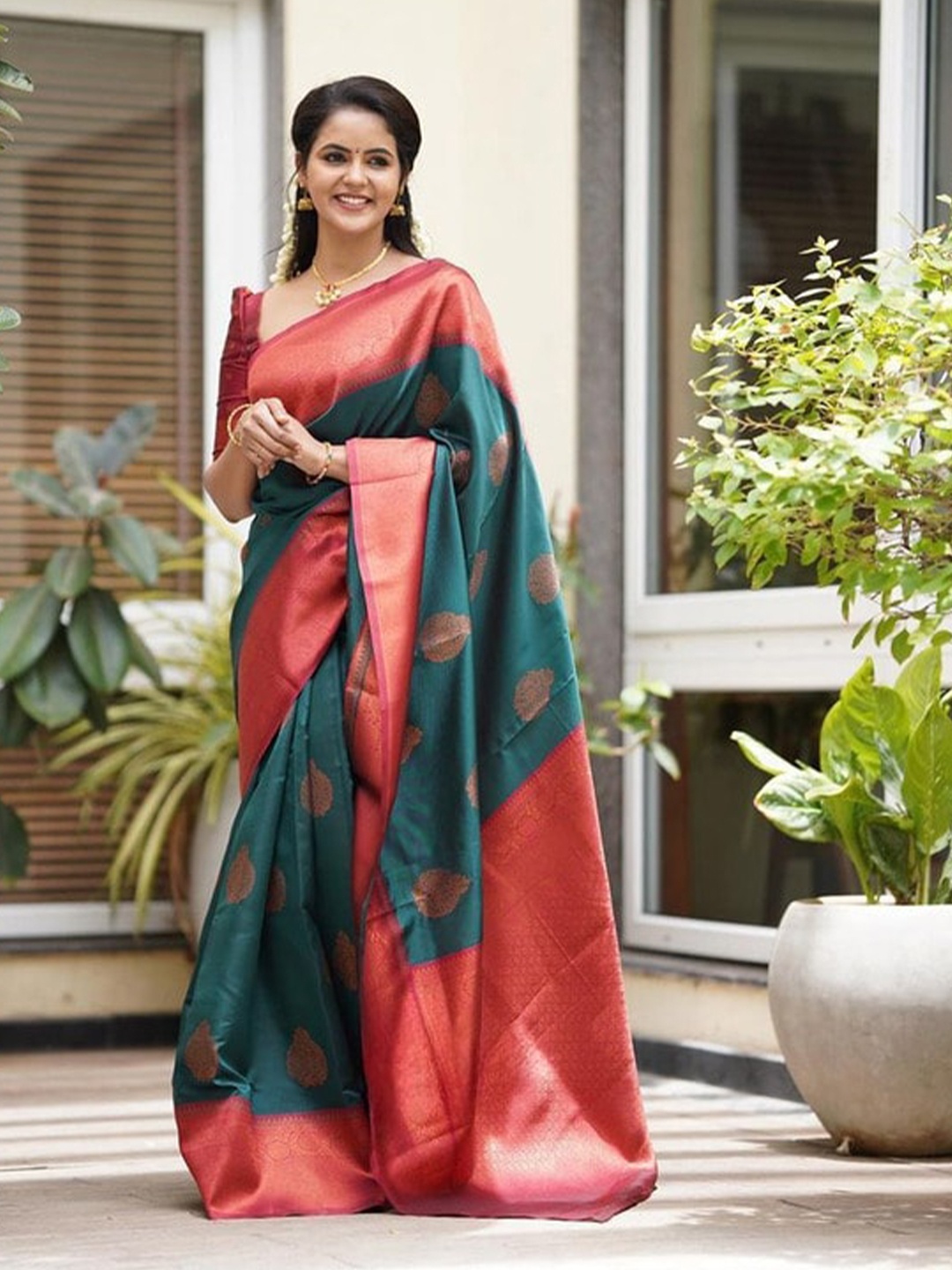 

ORUS Woven Design Zari Silk Blend Kanjeevaram Saree, Maroon