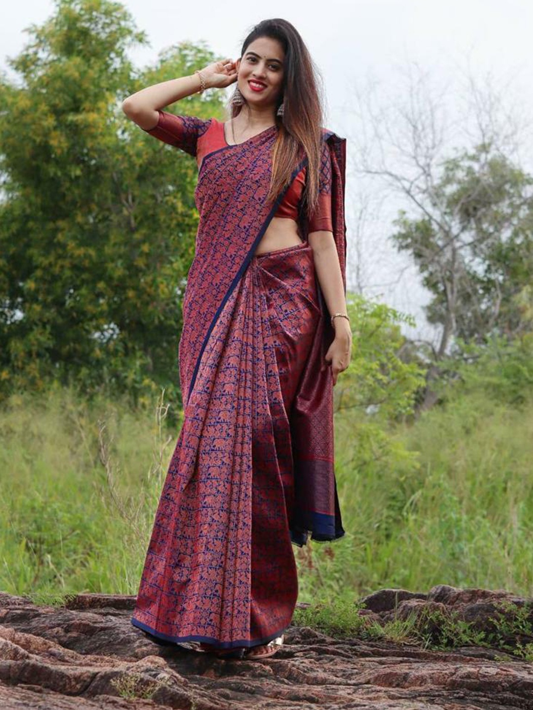 

ORUS Woven Design Silk Blend Kanjeevaram Saree, Maroon