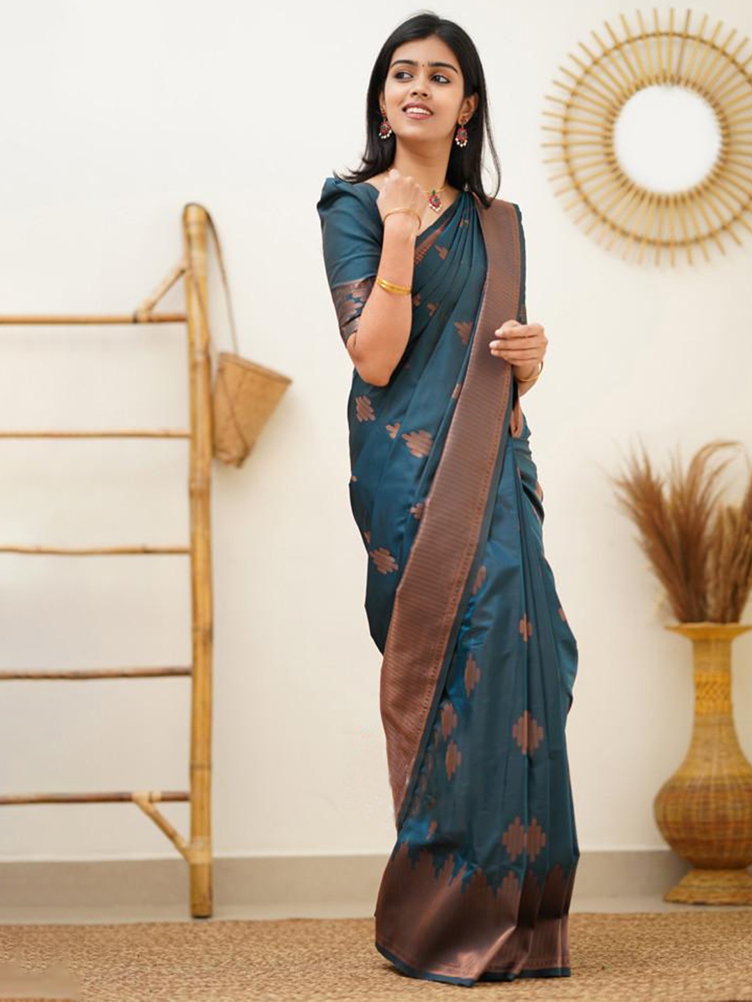 

ORUS Woven Design Zari Silk Blend Kanjeevaram Saree, Teal