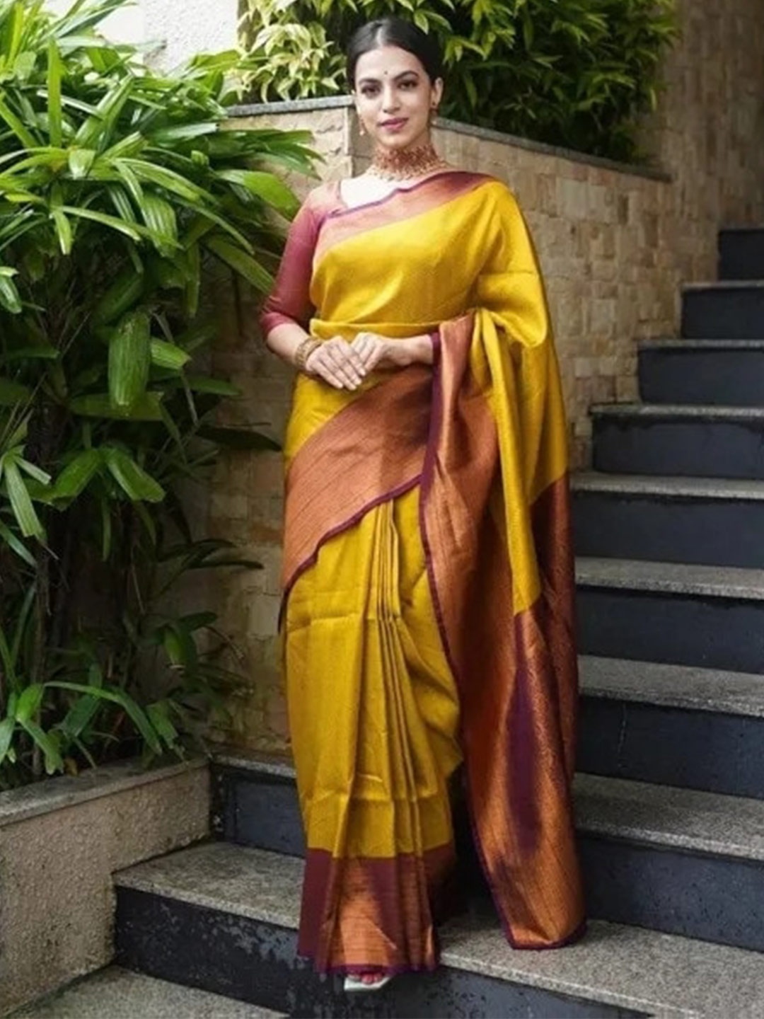 

ORUS Woven Design Zari Silk Blend Kanjeevaram Saree, Mustard