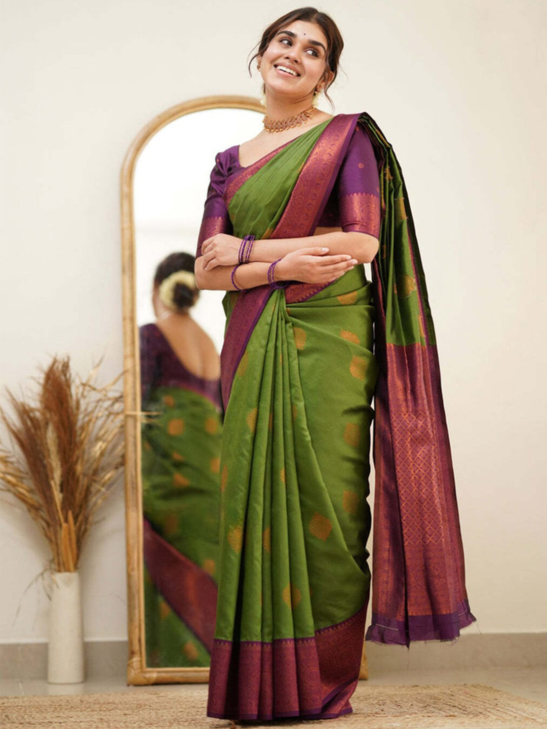 

ORUS Woven Design Zari Silk Blend Kanjeevaram Saree, Grey