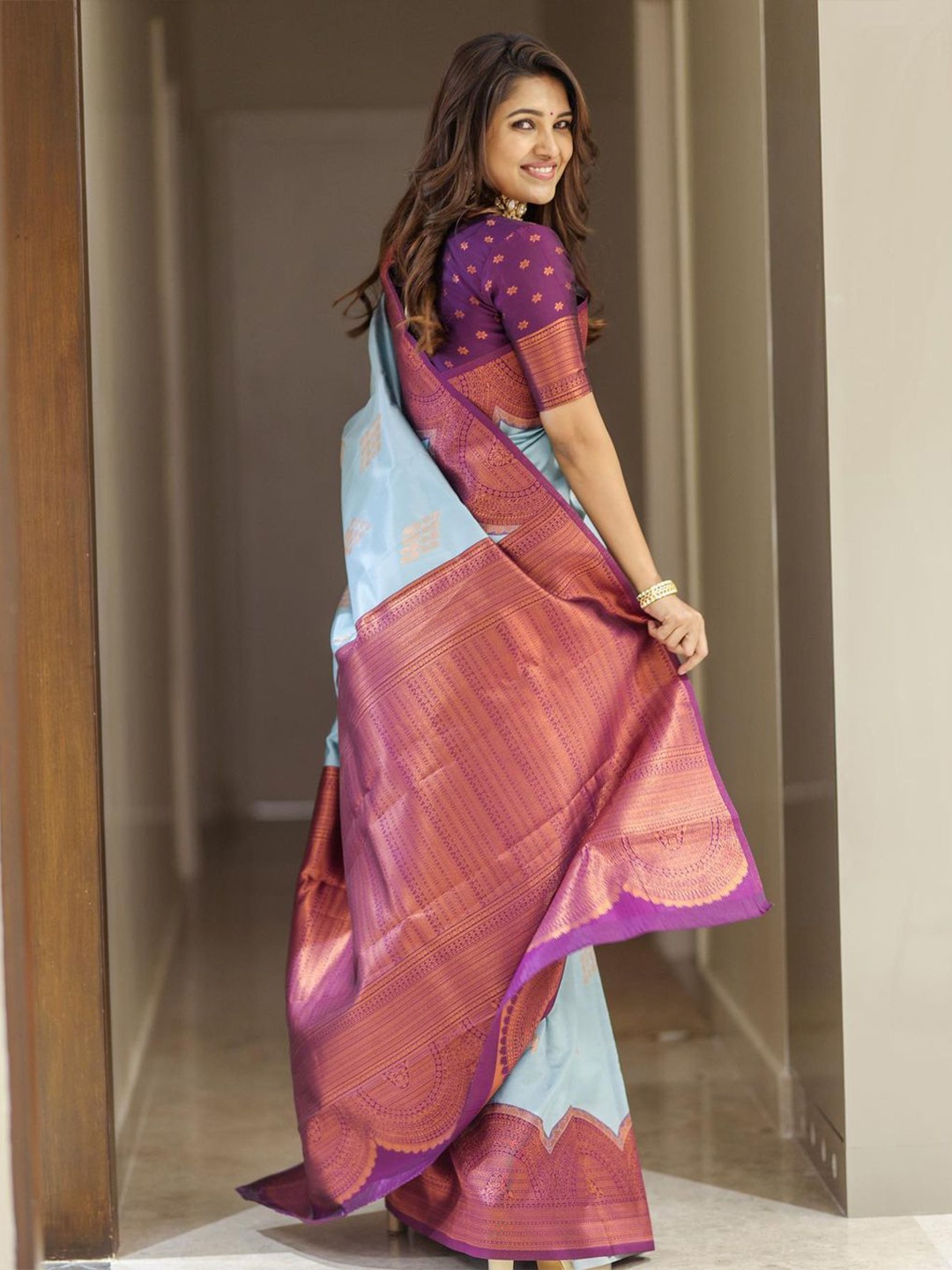 

ORUS Woven Design Zari Silk Blend Kanjeevaram Saree, Blue