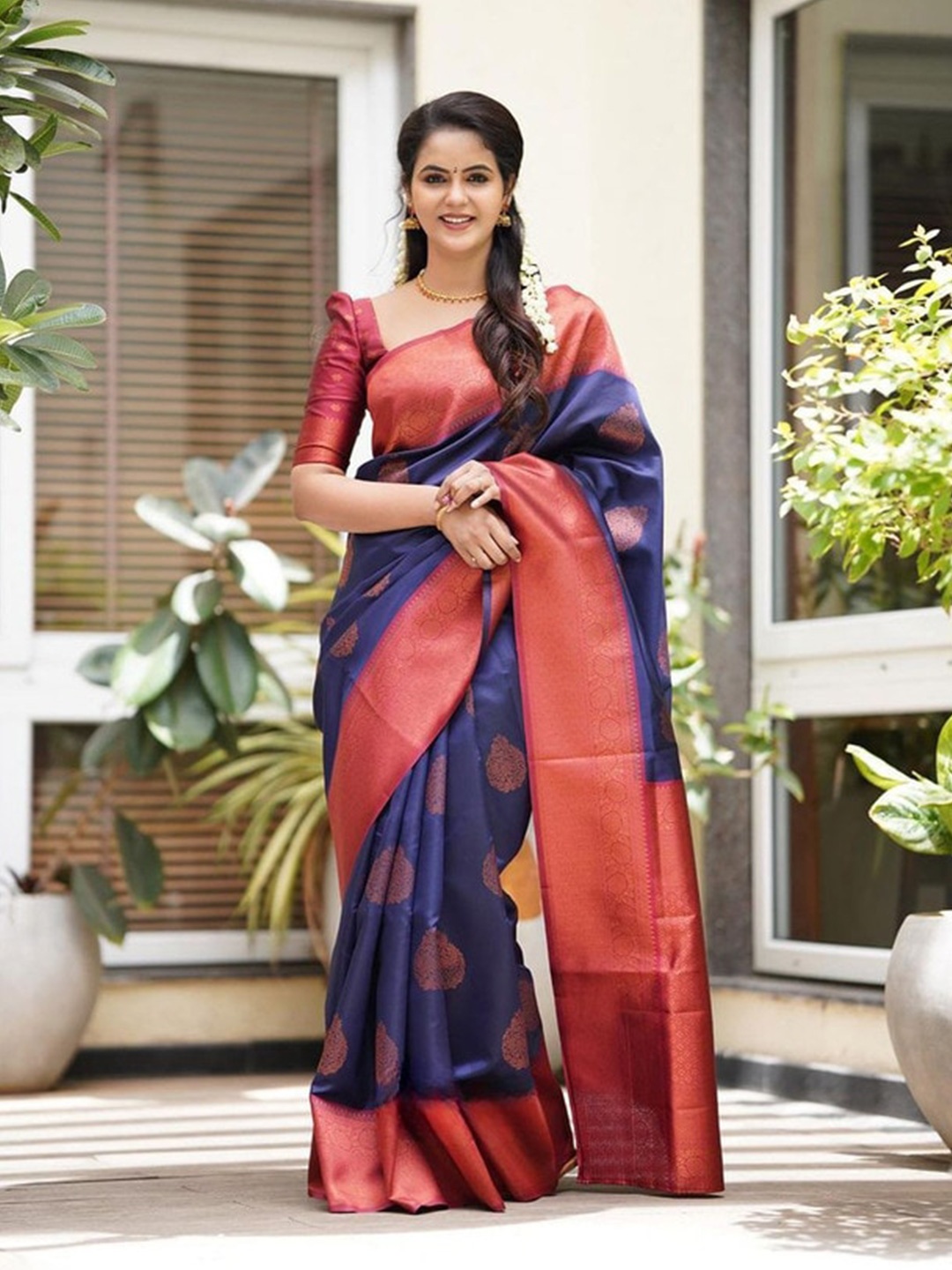 

ORUS Woven Design Zari Silk Blend Kanjeevaram Saree, Maroon
