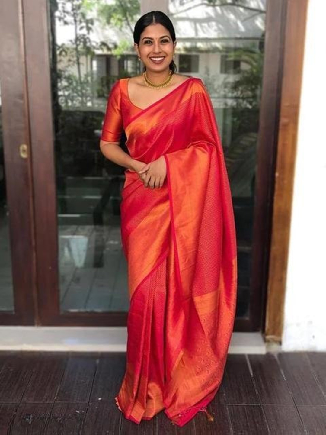 

ORUS Woven Design Zari Silk Blend Kanjeevaram Saree, Red