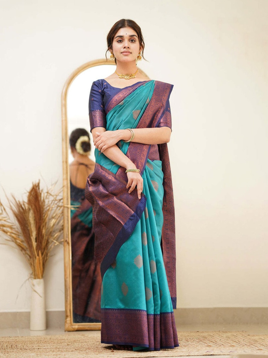 

ORUS Woven Design Zari Silk Blend Kanjeevaram Saree, Blue