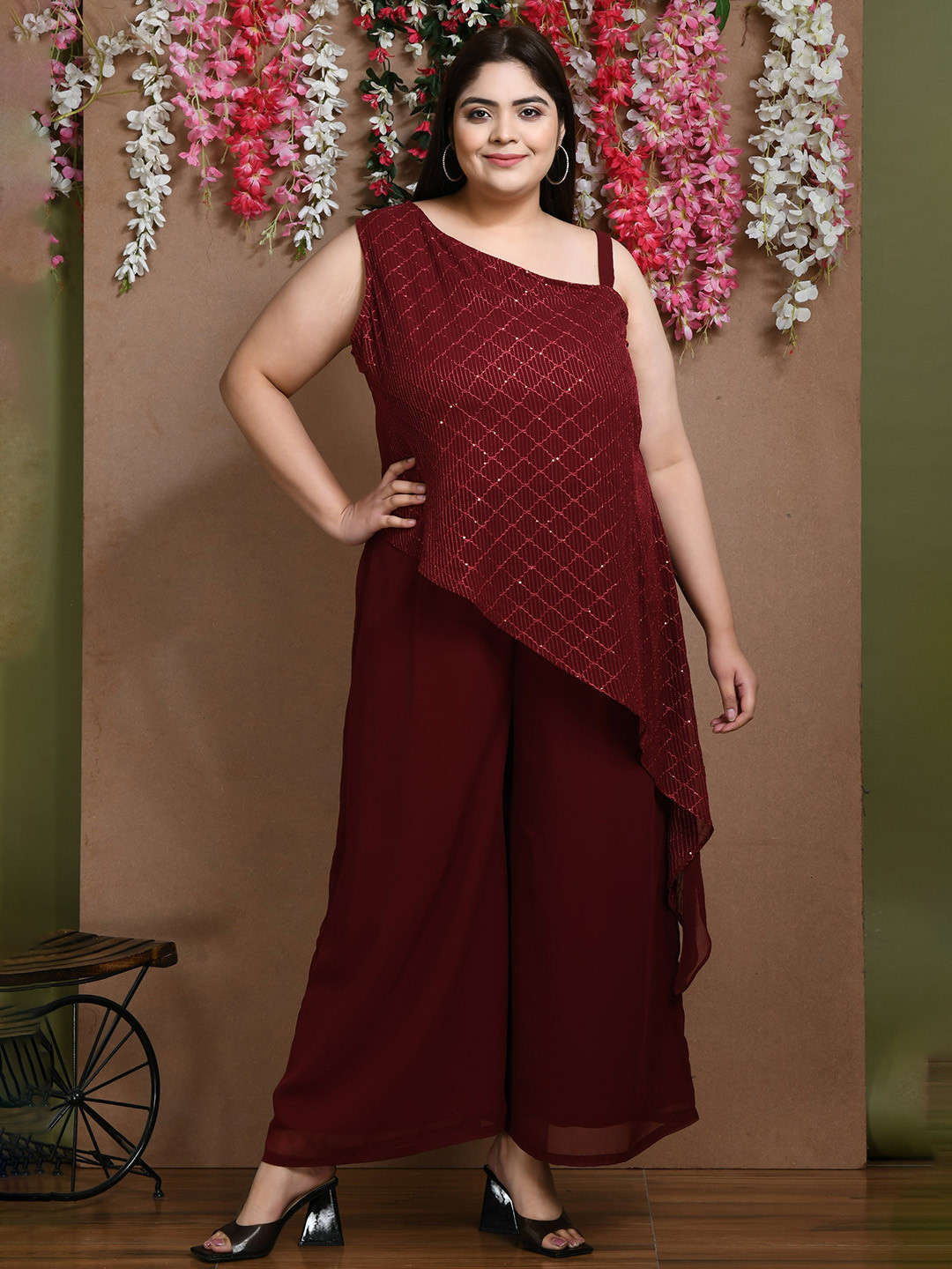 

PrettyPlus by Desinoor com Women Maroon Embellished Tunic with Palazzos