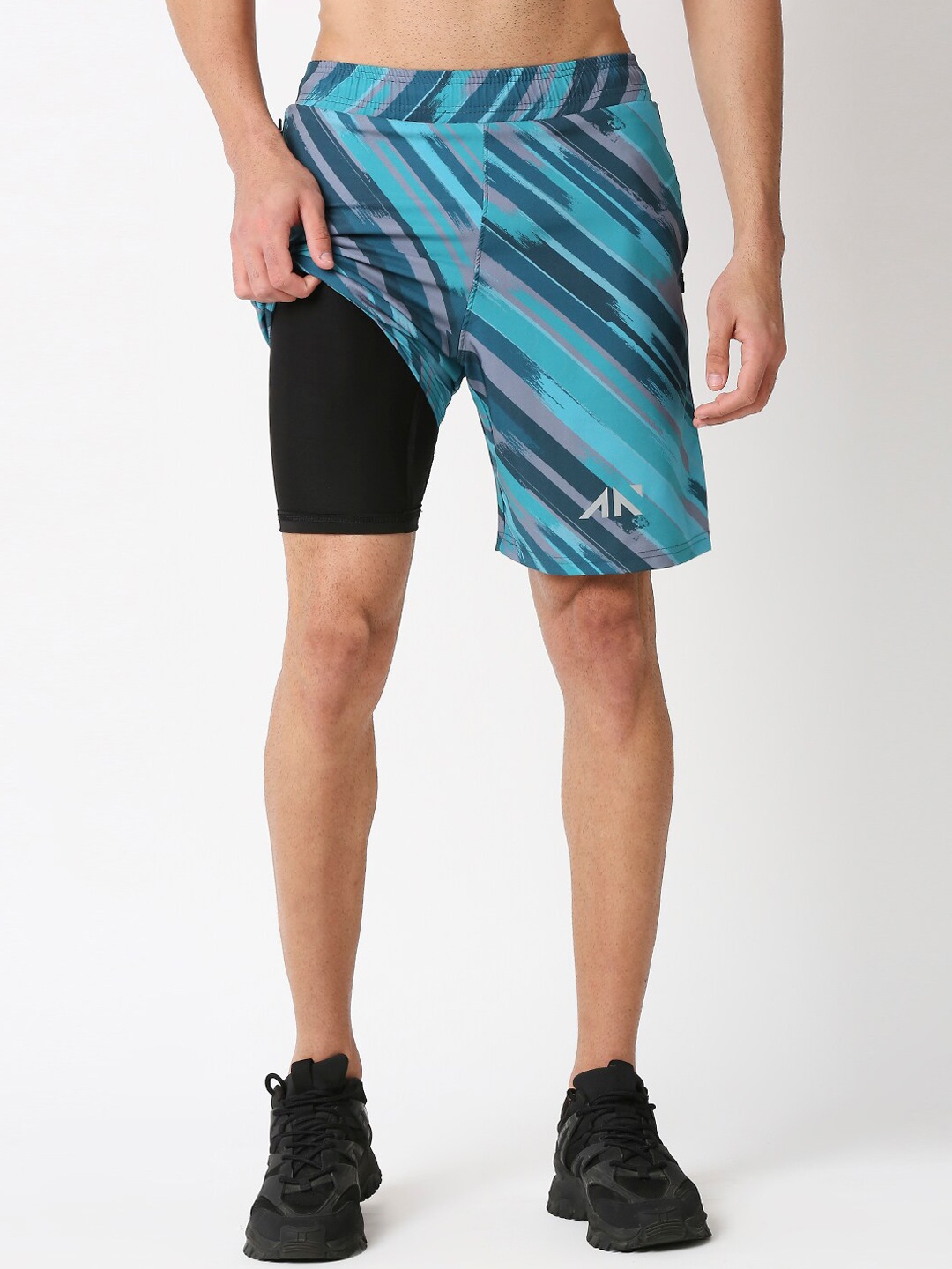 

AESTHETIC NATION Men Printed Slim Fit Rapid-Dry Training or Gym Sports Shorts, Blue