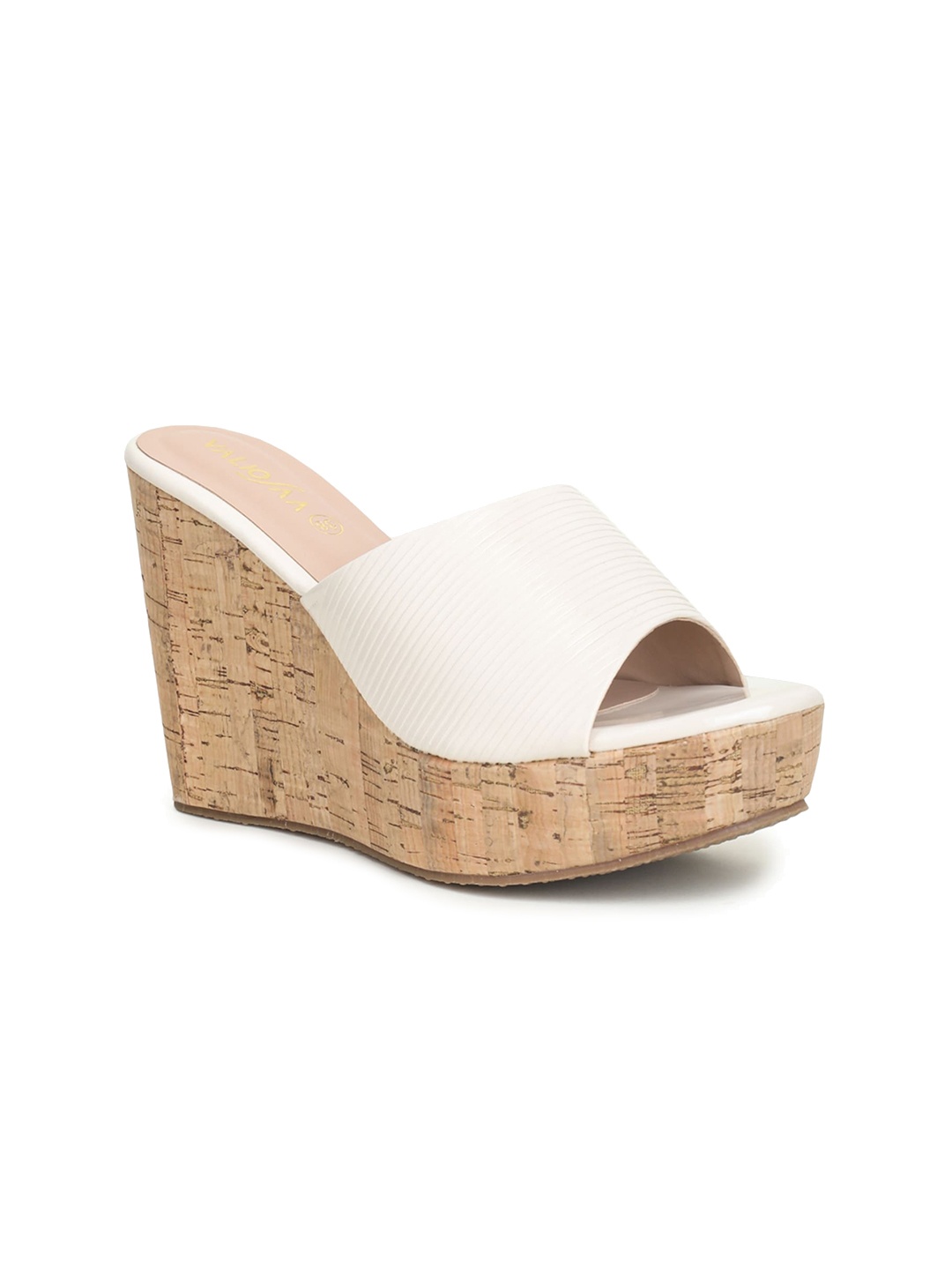 

VALIOSAA Textured Peep Toes Wedge, Cream