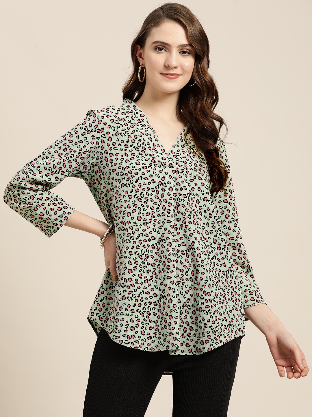 

Qurvii Animal Print Longline Top, Green