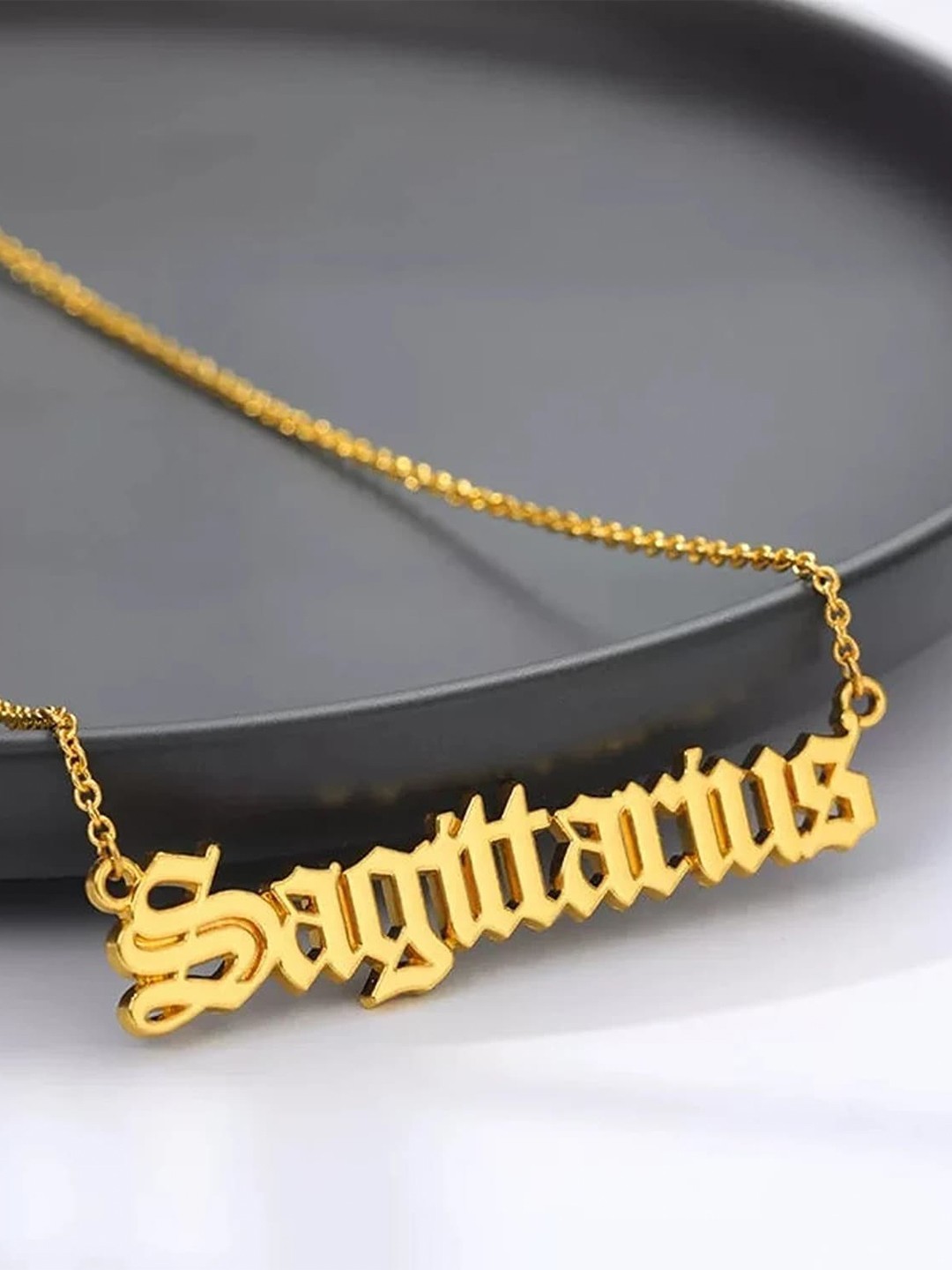 

Pinapes Set Of 2 Gold-Plated Oxidised Necklace