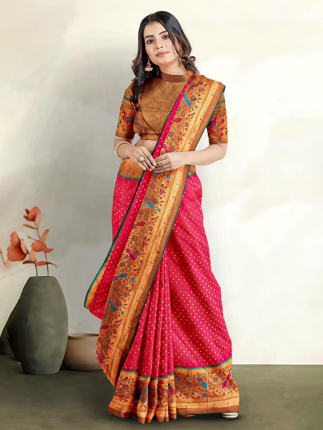 

Kalamandir Woven Design Zari Tissue Saree, Pink