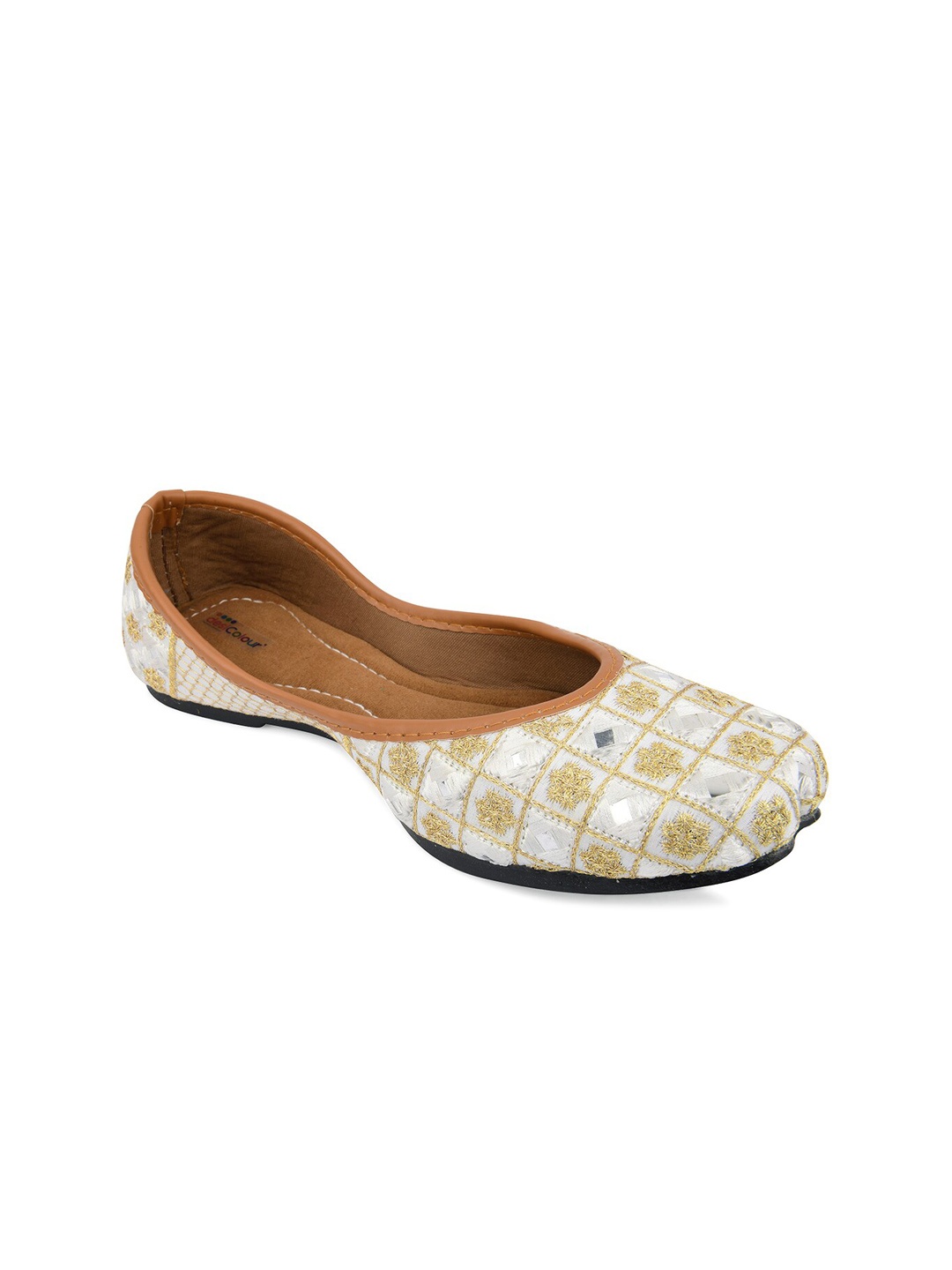 

DESI COLOUR Women Embellished Ethnic Mojaris, White