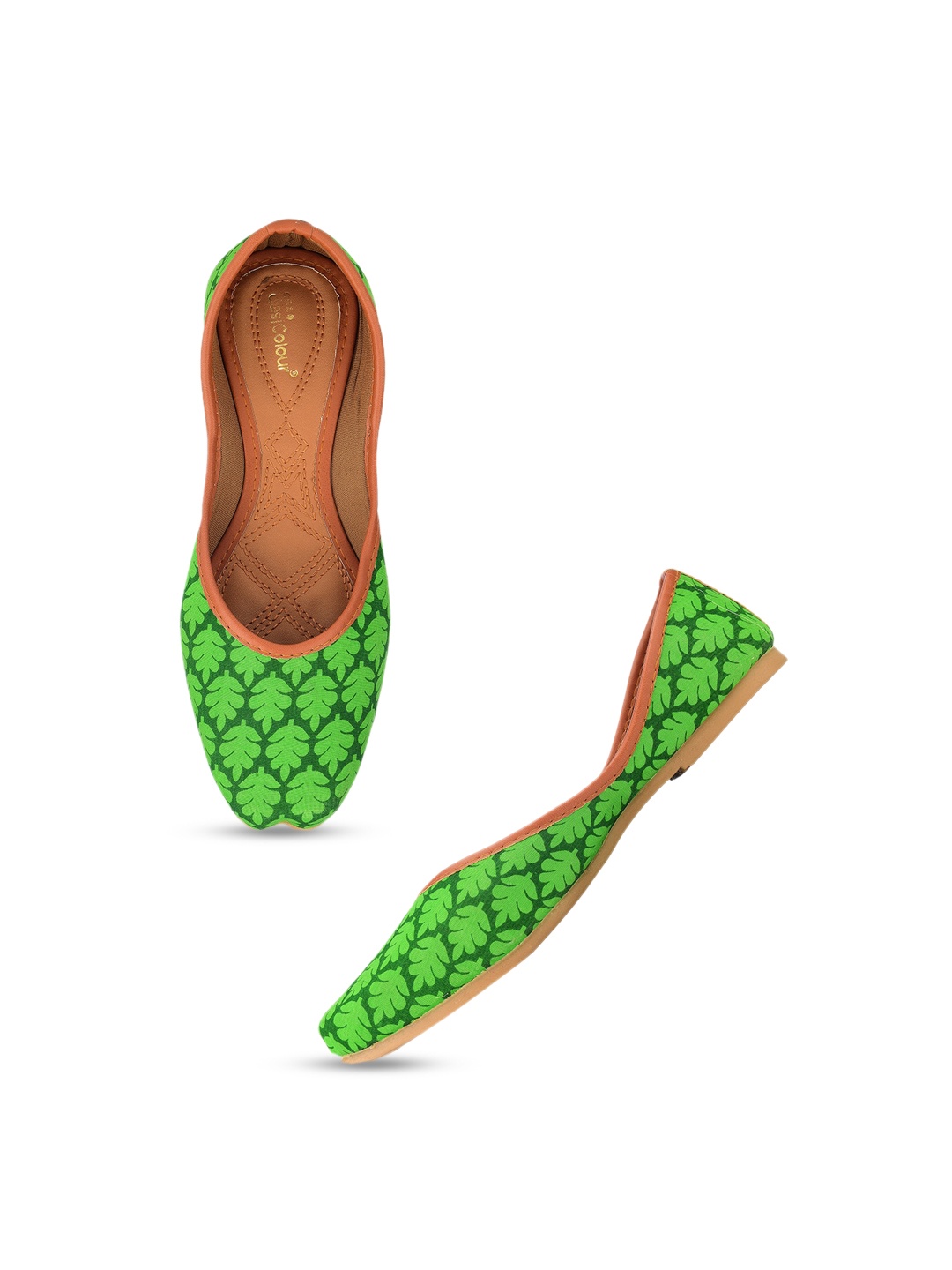 

DESI COLOUR Women Printed Embroidered Ethnic Mojaris, Green