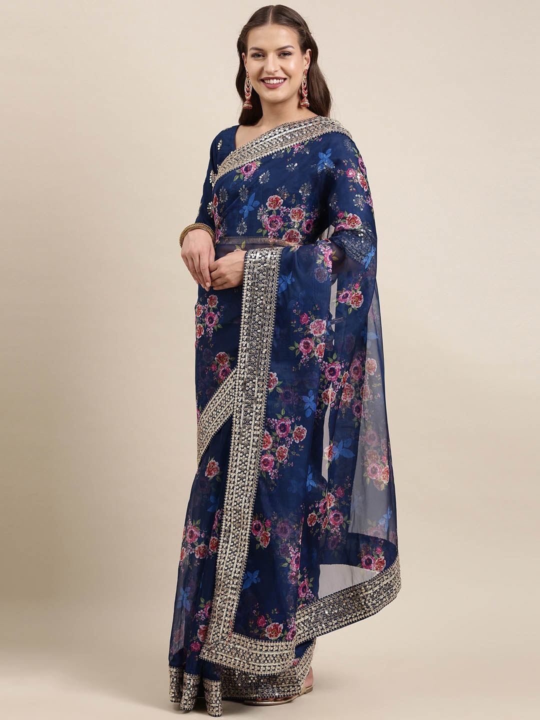 

VAIRAGEE Floral Printed Sequinned Organza Saree, Navy blue