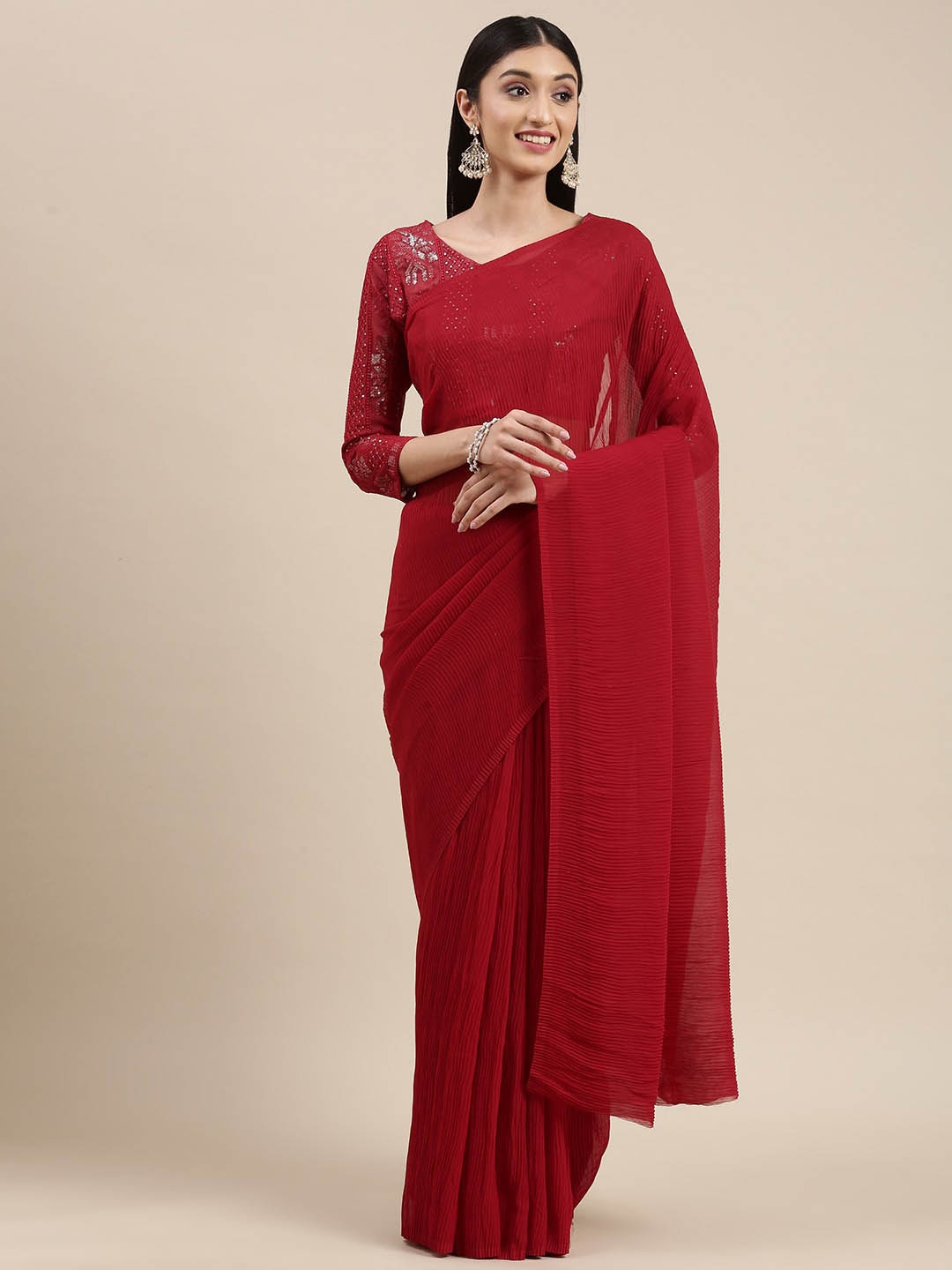 

VAIRAGEE Accordion Pleats Saree, Red