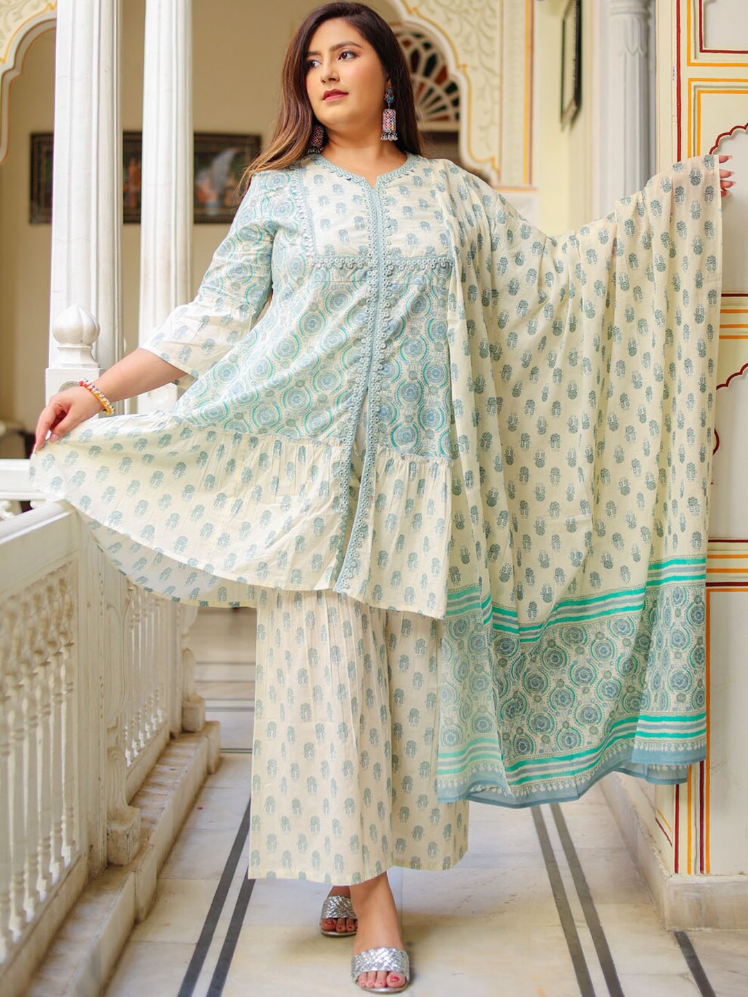 

YASH GALLERY Plus Size Floral Printed Pure Cotton Kurti With Palazzo & Dupatta, White