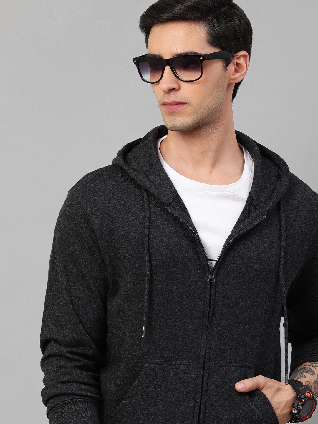 

Huetrap Men Solid Hooded Sweatshirt, Charcoal