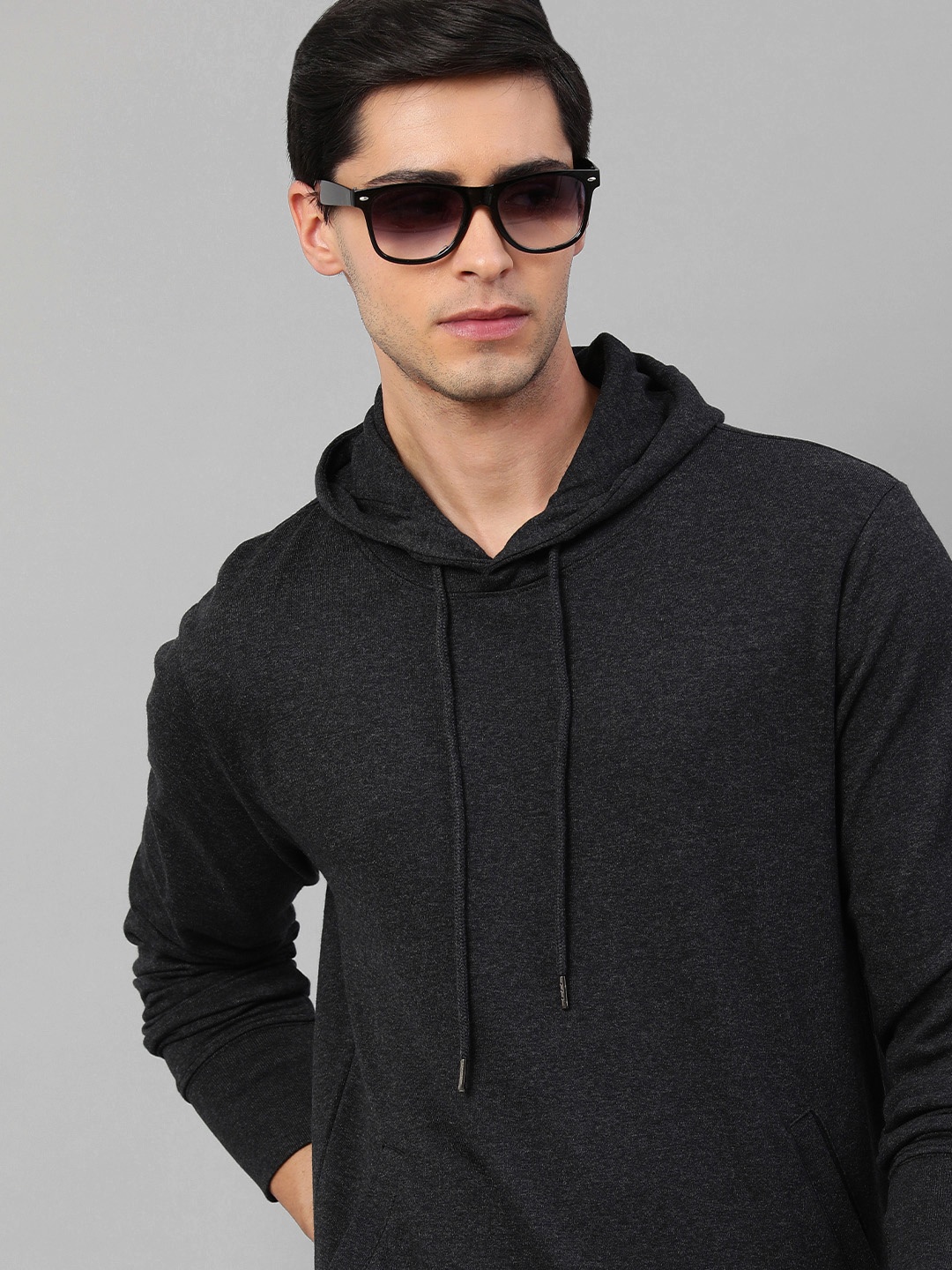 

Huetrap Men Solid Hooded Sweatshirt, Charcoal