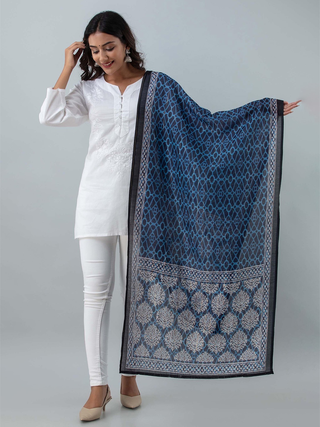 

Pankvi Printed Art Silk Dupatta, Navy blue