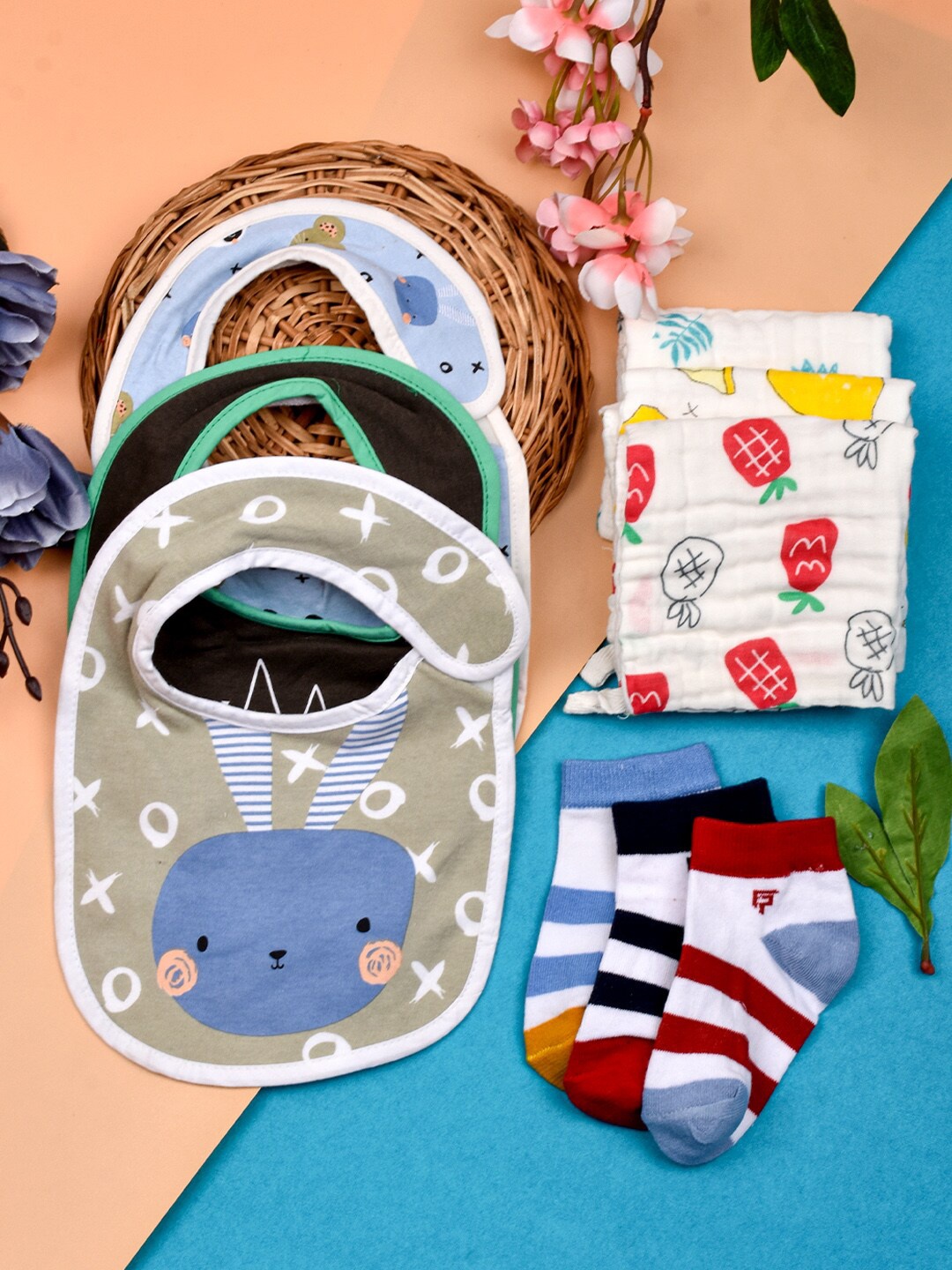 

Moms Home Infants Set Of 9 Printed Organic Cotton Bibs & Napkins With Socks, Grey