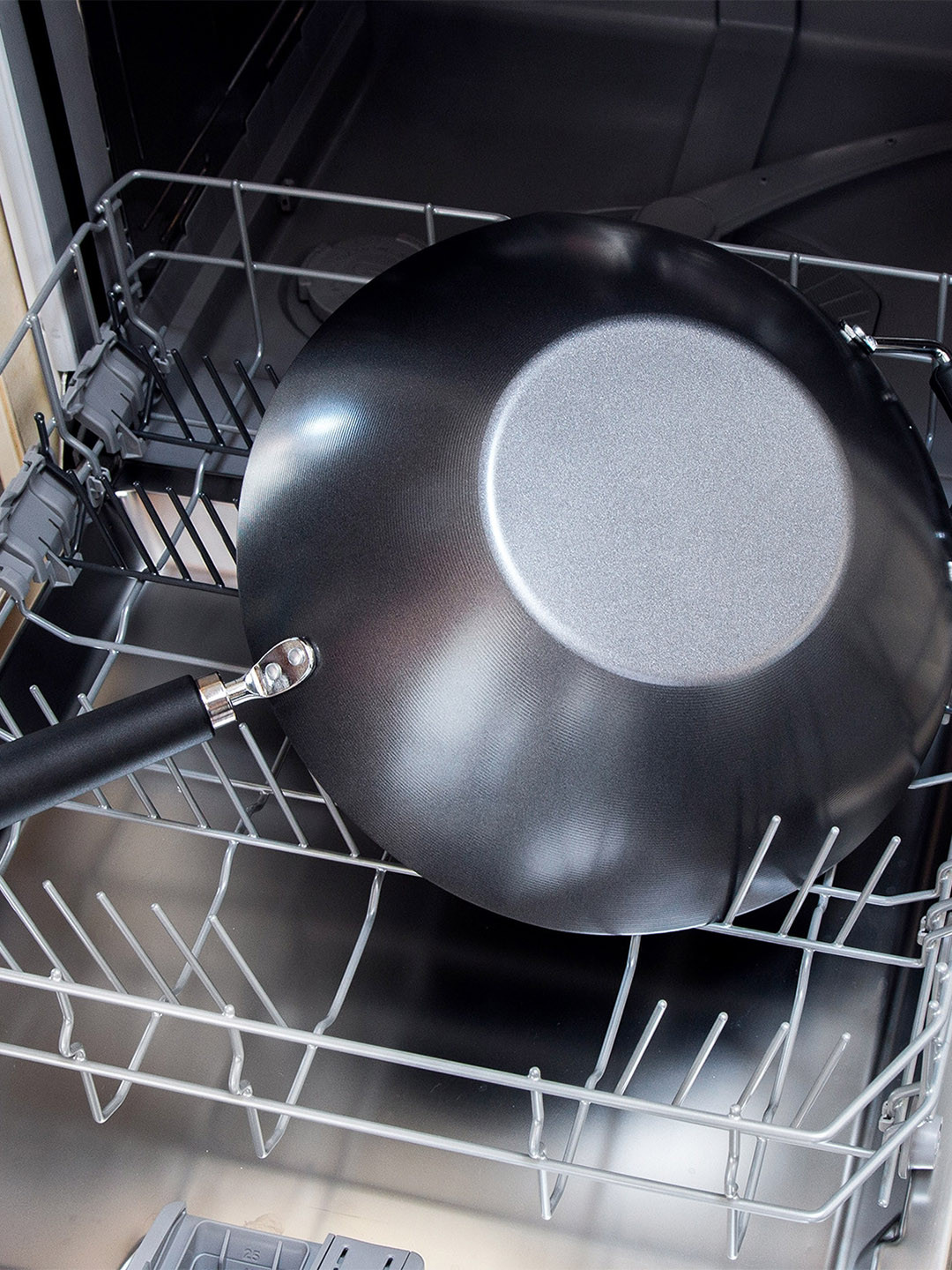 

KEN HOM Black Carbon Steel Non-Stick Wok 35 cm