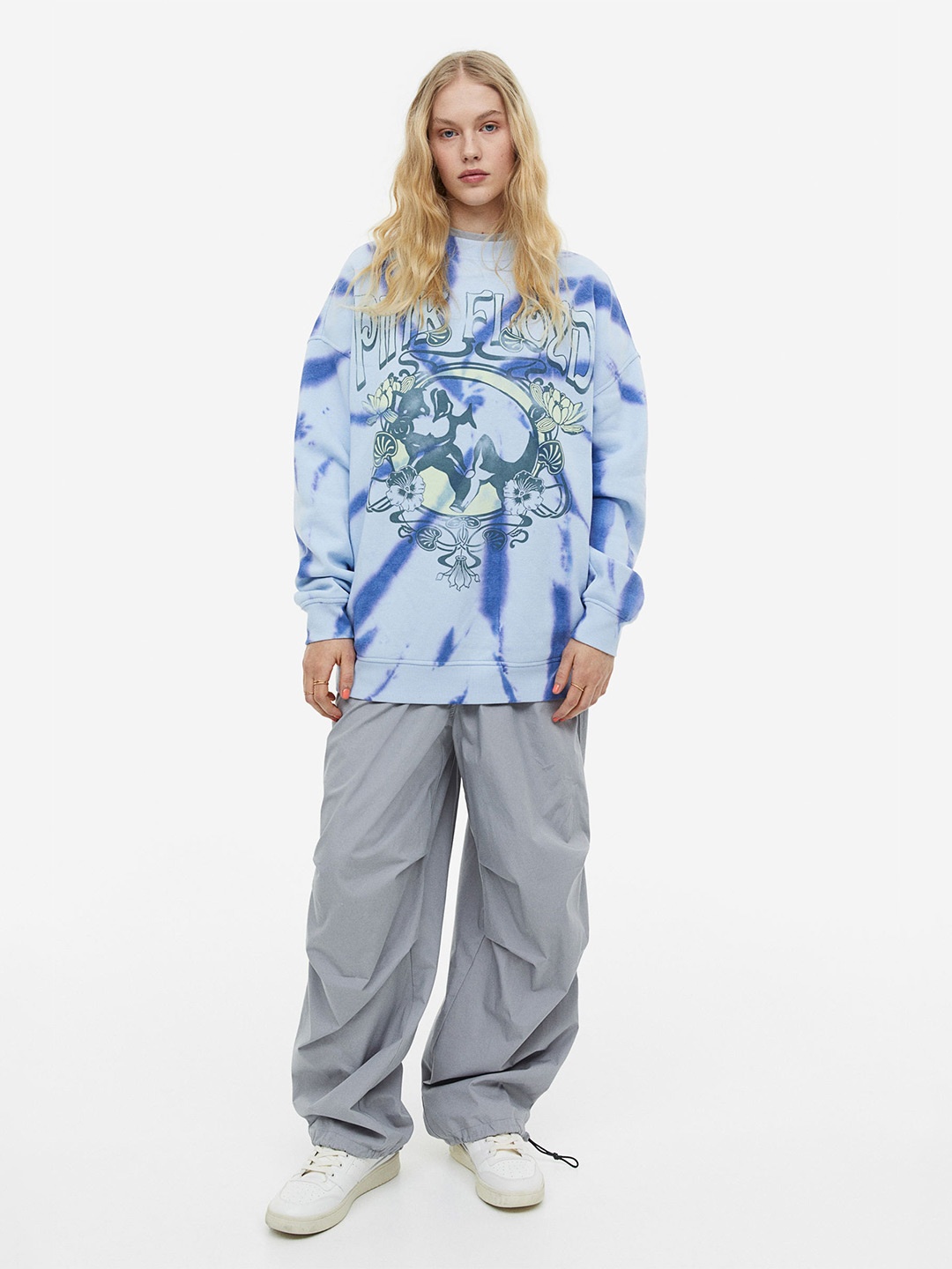 

H&M Woman Oversized Printed Sweatshirt, Blue