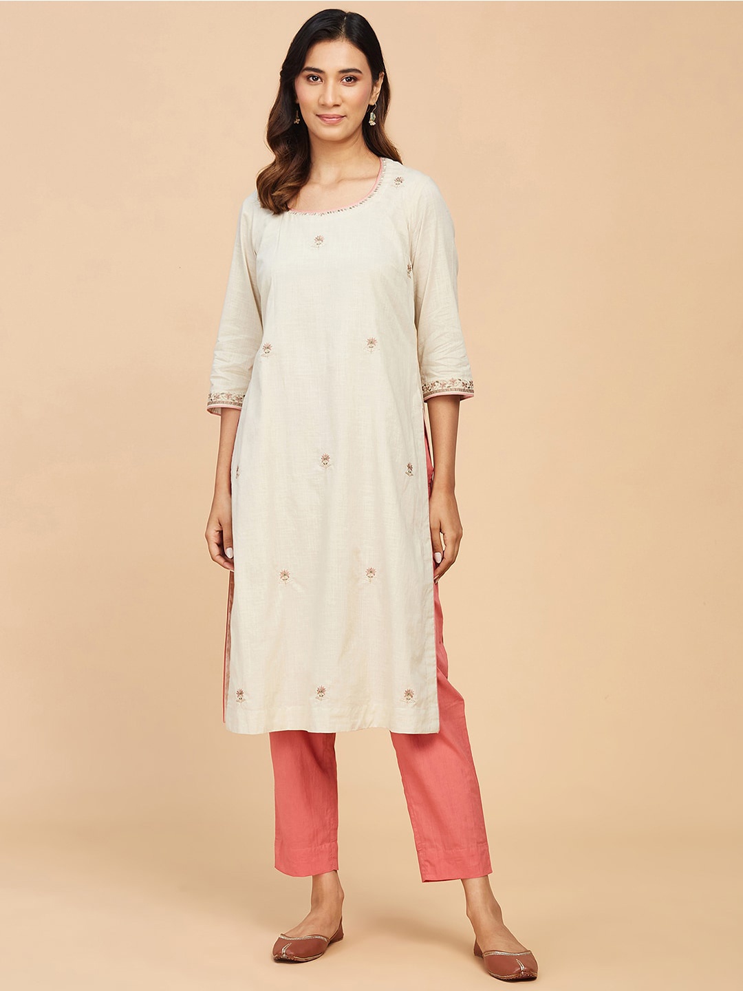 

Fabindia Women Floral Thread Work Cotton Kurta, Off white