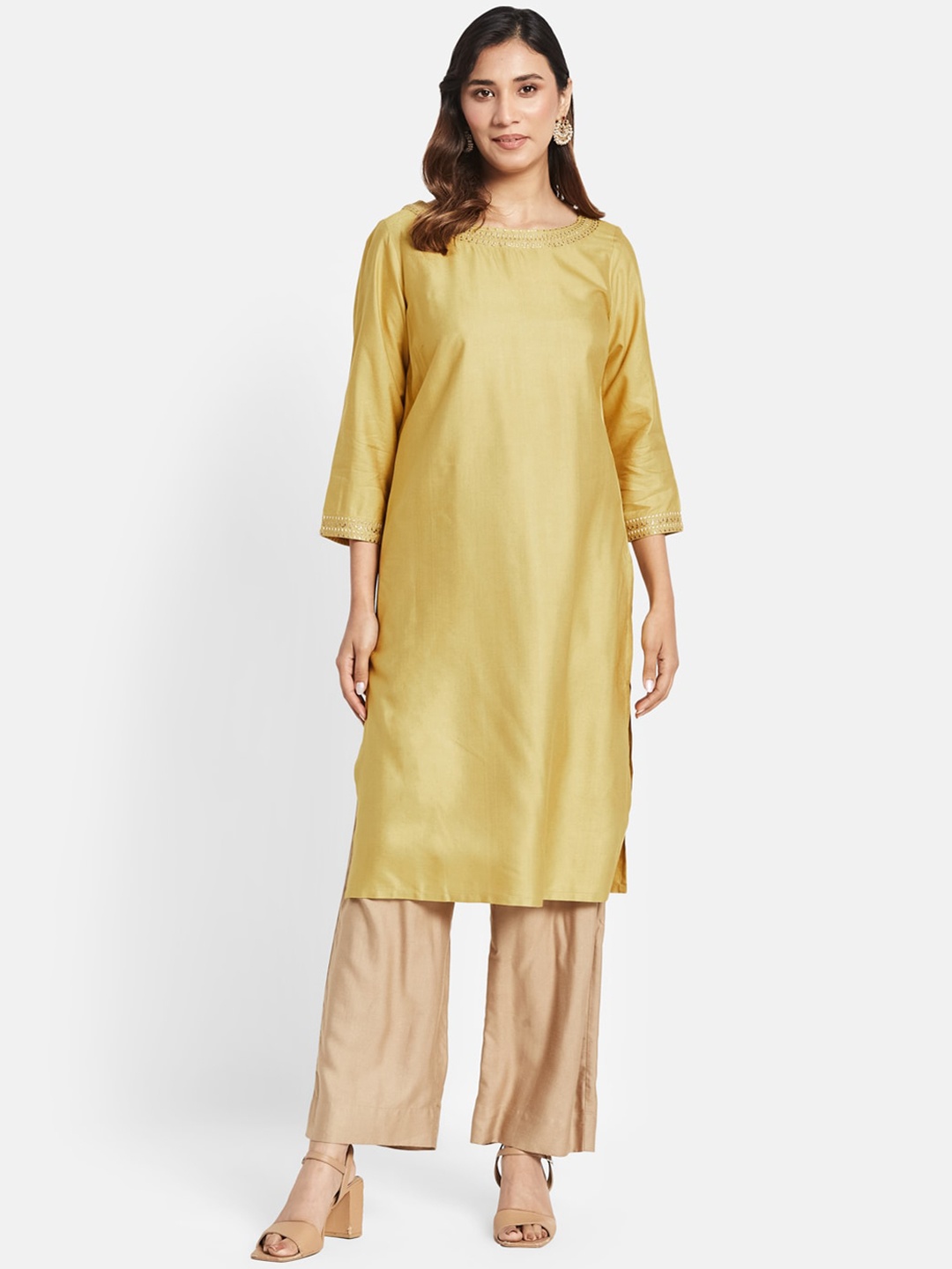 

Fabindia Women Thread Work Straight Kurta, Mustard