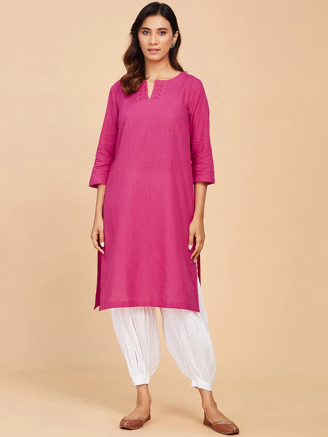 

Fabindia Women V-Neck Pure Cotton Kurta, Fuchsia