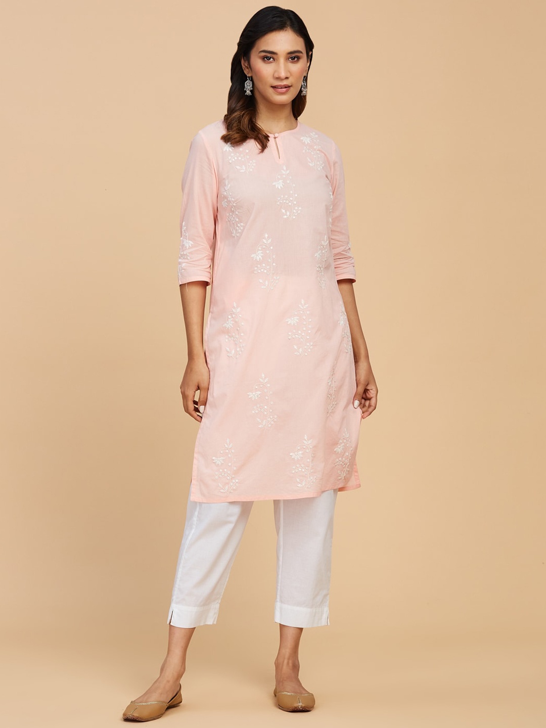 

Fabindia Floral Embroidered Chikankari Kurta, Pink