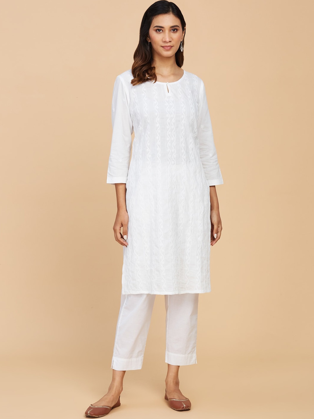 

Fabindia Women Keyhole Neck Chikankari Cotton Kurta, White